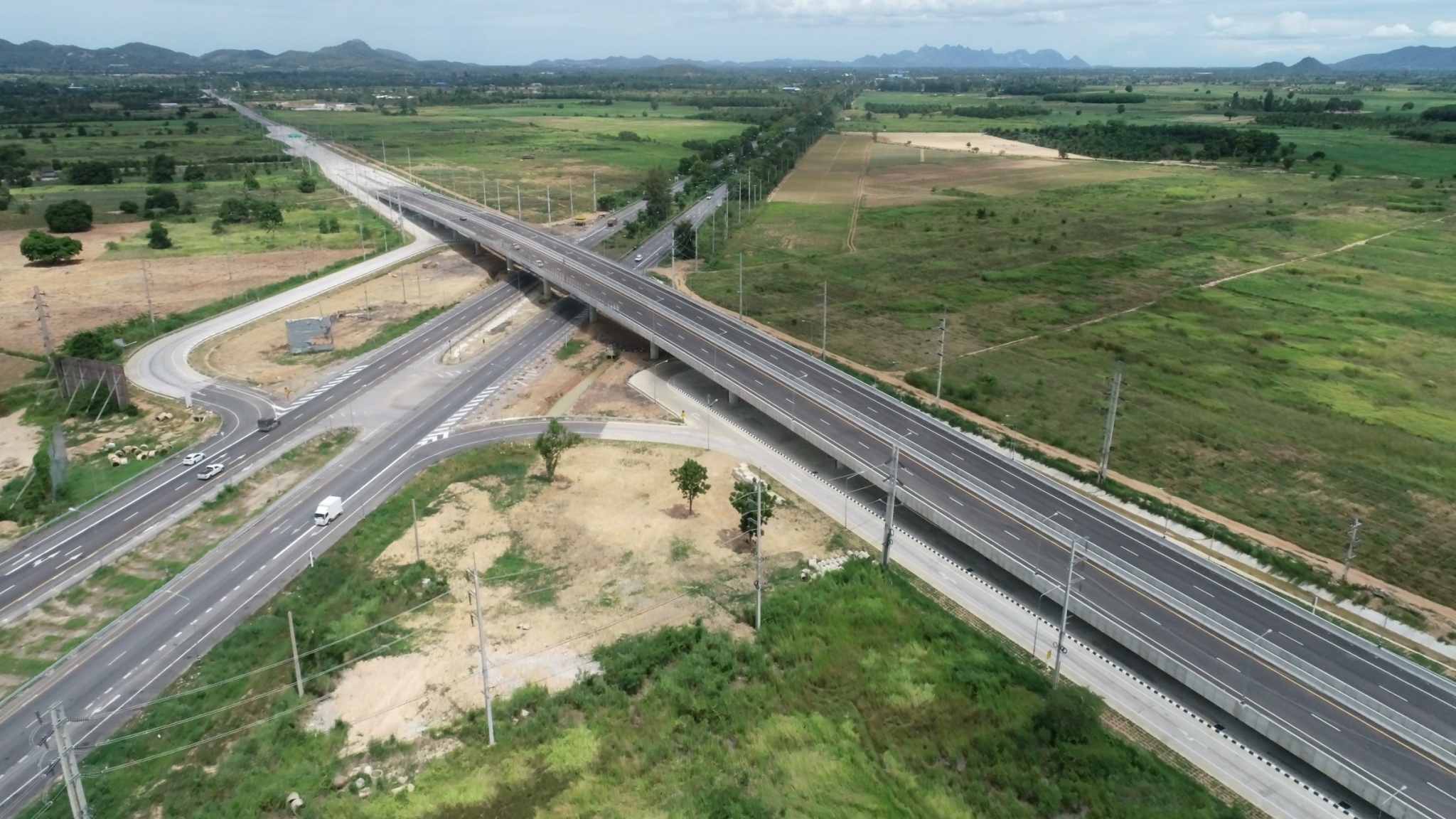 เปิดใช้สะพานข้ามจุดตัด ทล.37 หัวหิน แก้จราจร ถ.เพชรเกษม