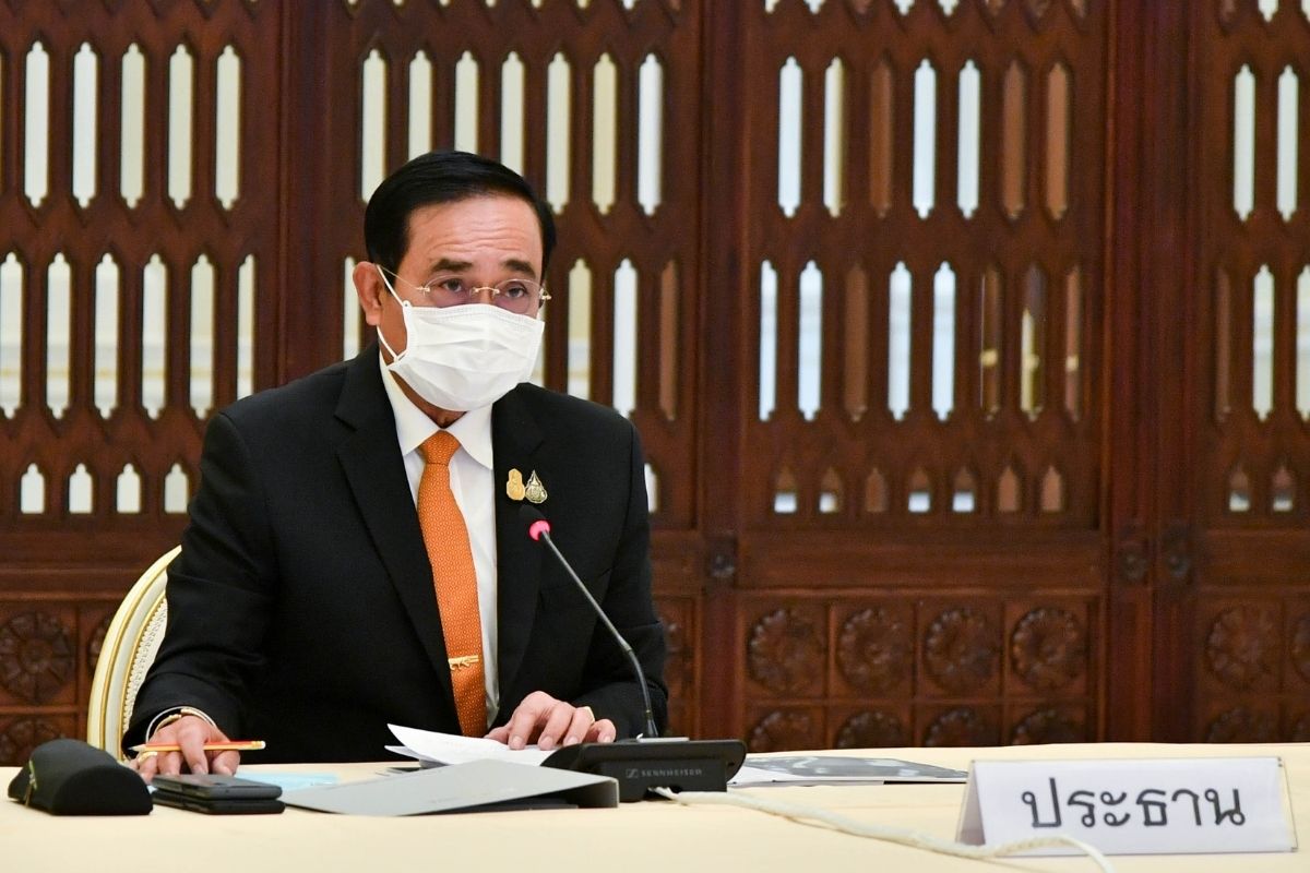 ประยุทธ์ นัดประชุมด่วน ศบค. ถกล็อกดาวน์เต็มรูปแบบหรือไม่ วันนี้ !
