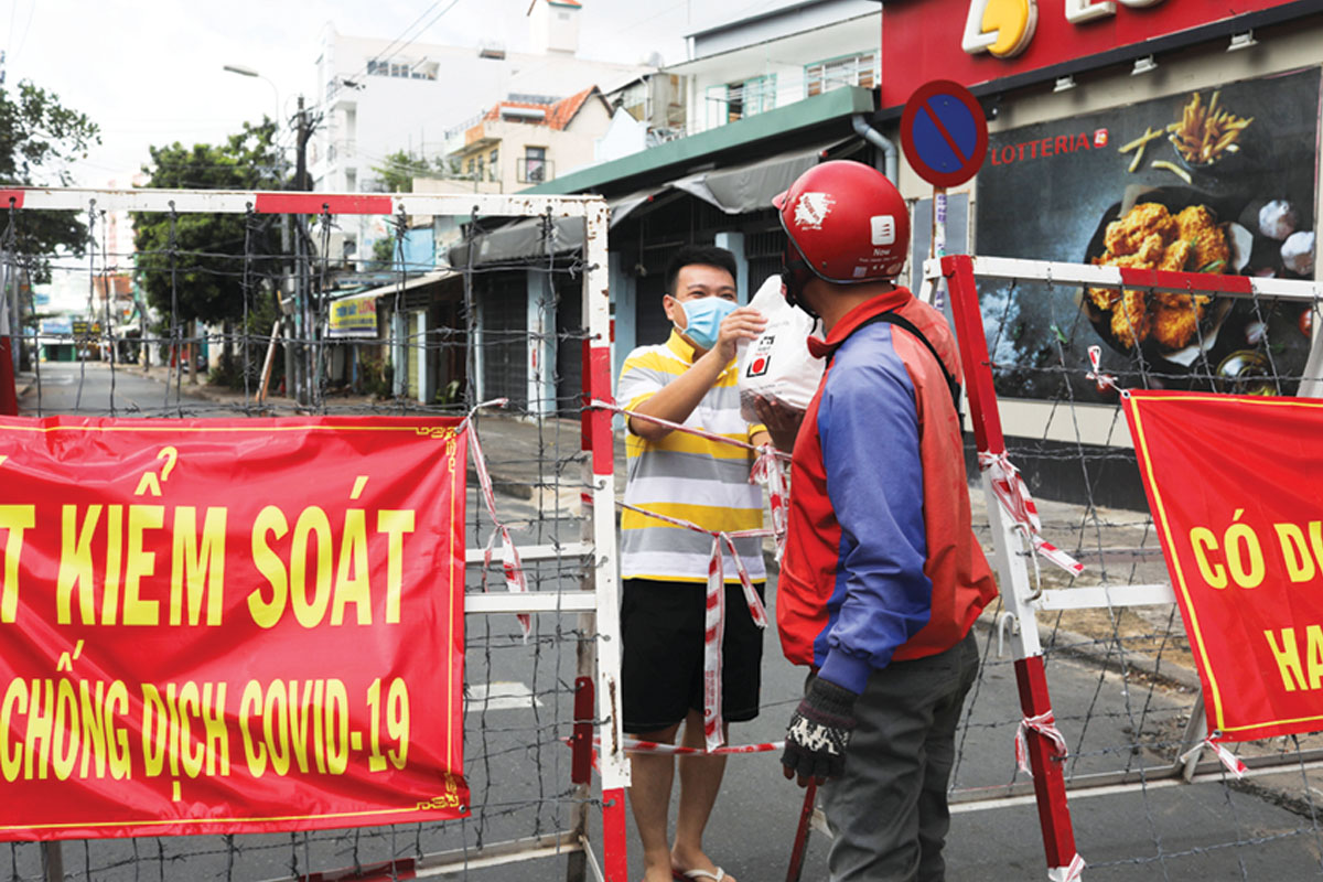 โควิดถล่มโรงงาน “เวียดนาม” ผู้ผลิตสหรัฐจี้ “ไบเดน” บริจาควัคซีน