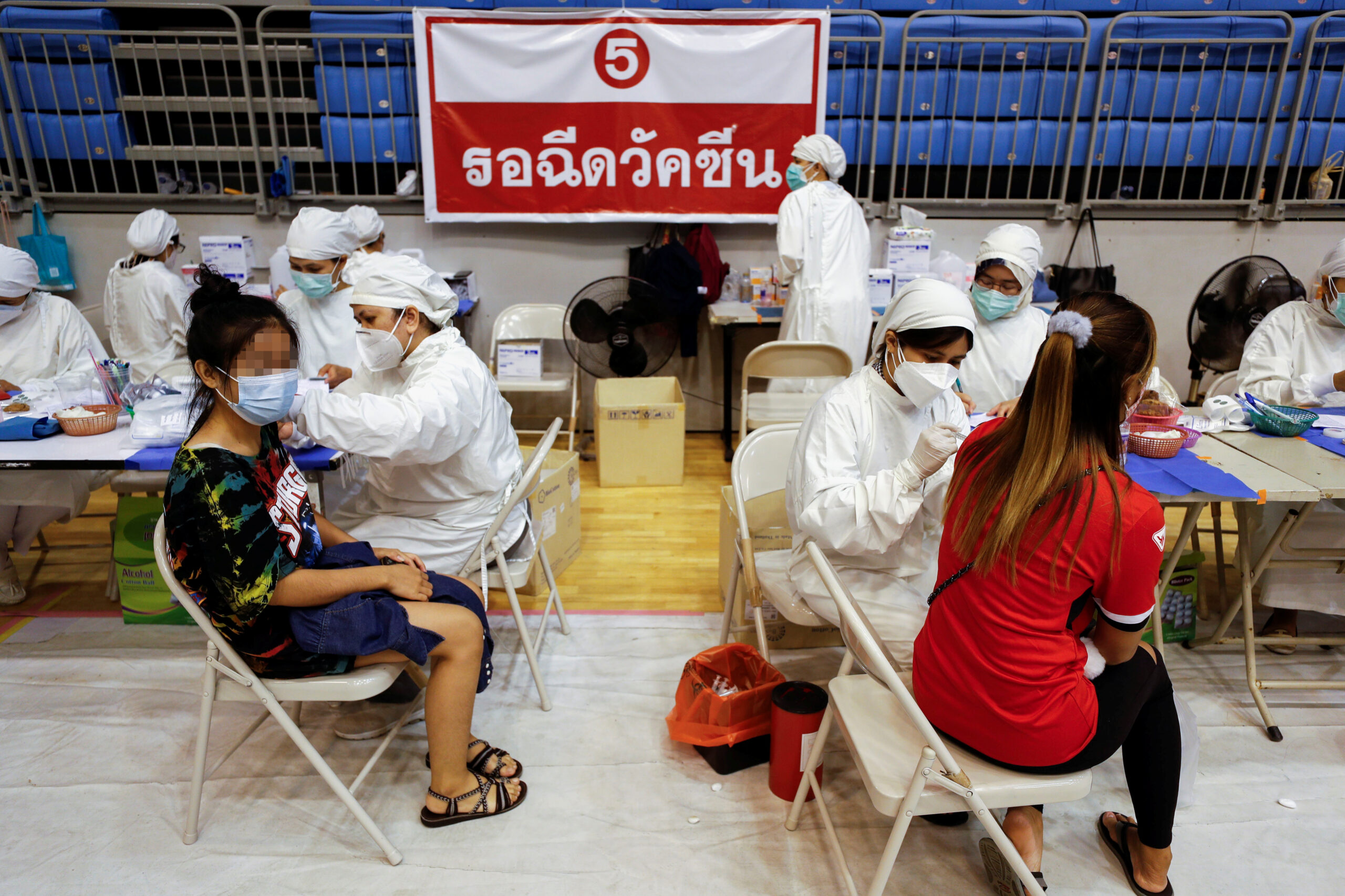 โรงพยาบาล แห่เลื่อนฉีดวัคซีนโควิด “หมอพร้อม” ล็อตเดือนกรกฎาคม