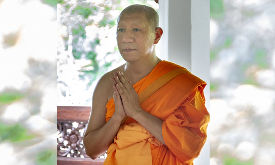 “โน้ส อุดม” เข้าพิธีบวชเรียบง่ายที่เชียงราย หลังประกาศเลื่อน เดี่ยว 13