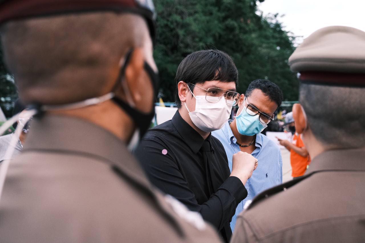 ม็อบ 7 สิงหา : รังสิมันต์ โรม ฝากถึงผู้ชักใยให้ตำรวจเป็นศัตรูประชาชน