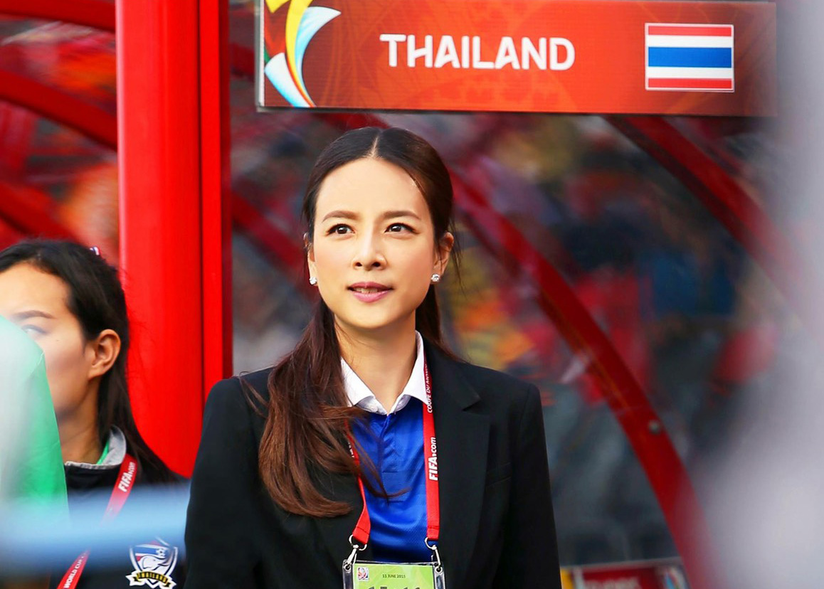 สมาคมฟุตบอล ตั้ง “มาดามแป้ง” ผู้จัดการทีมชาติไทยชุดใหญ่-U23