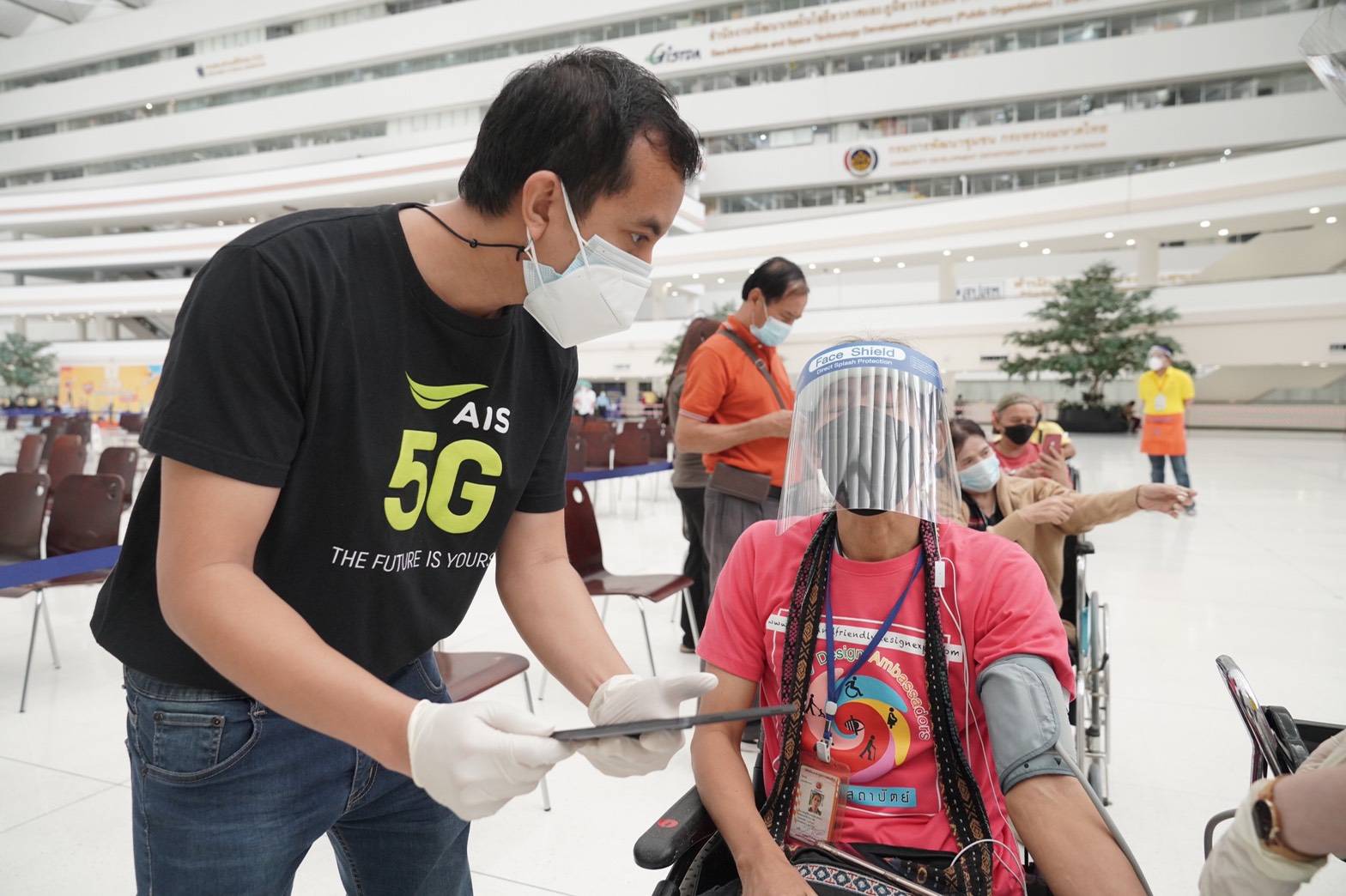 AIS ต่อยอด 5G สร้างวัคซีนแพลตฟอร์ม เชื่อมต่อ ช่วยเหลือคนไทย