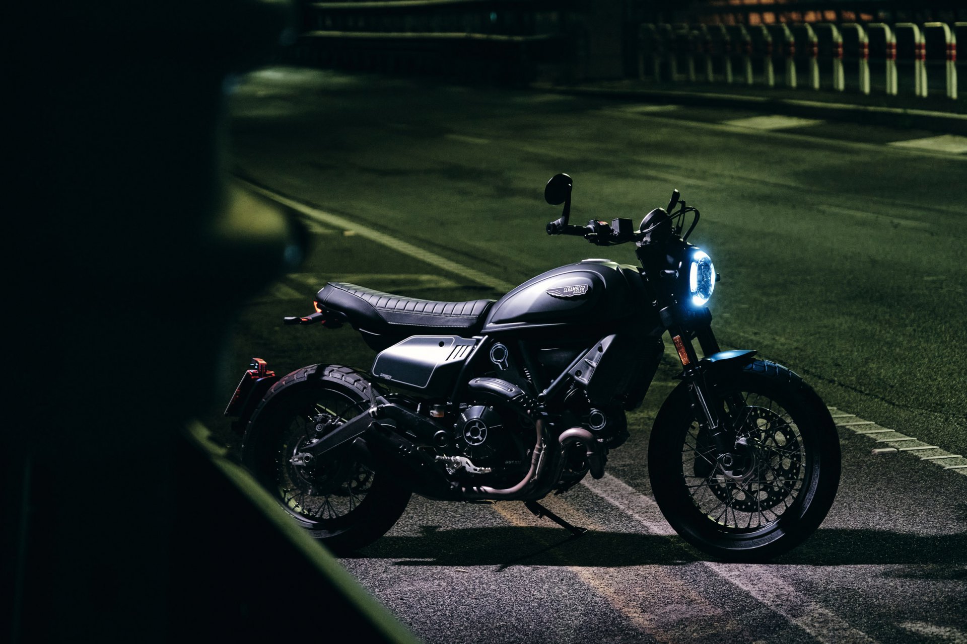 ดูคาติเคาะราคา Scrambler Icon Dark   3.49 แสนบาท