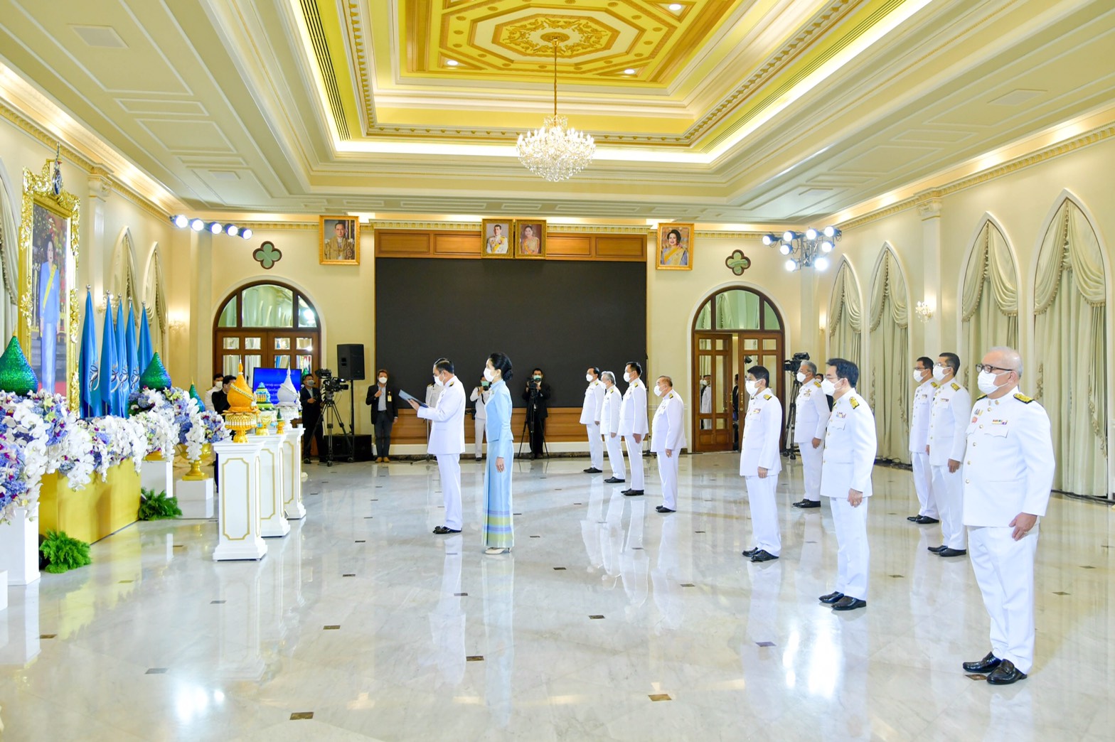 ประยุทธ์ นำครม.ถวายพระพรชัยมงคล “พระพันปีหลวง”