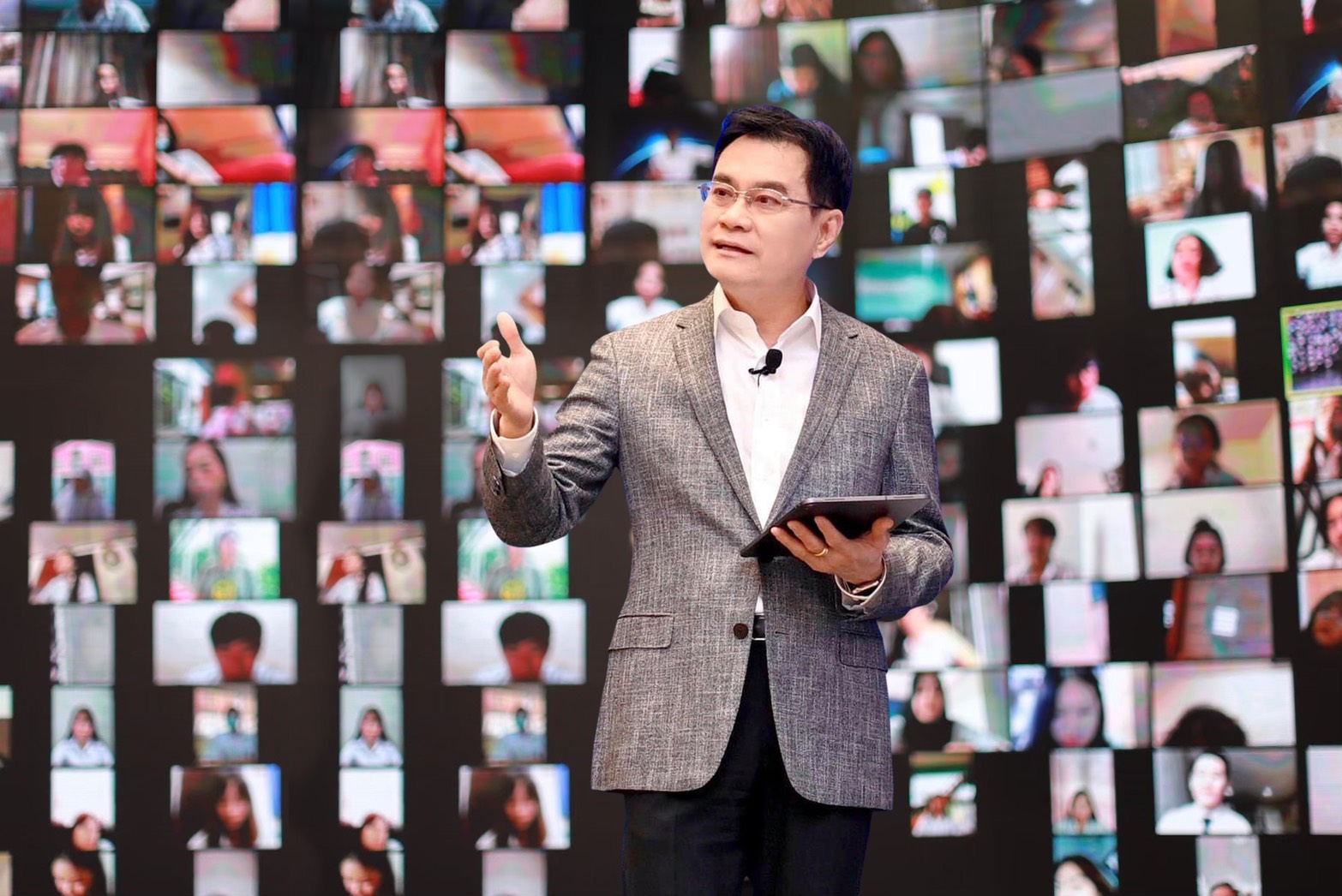 จุรินทร์ ลักษณวิศิษฏ์