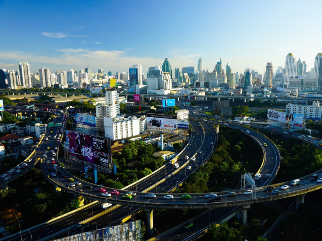 12 สิงหาคม ขึ้นทางด่วนฟรี 3 สาย