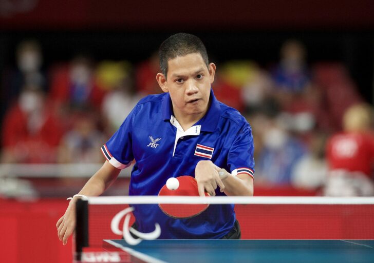 รุ่งโรจน์ ไทยนิยม รุ่งโรจน์ ไทยนิยม