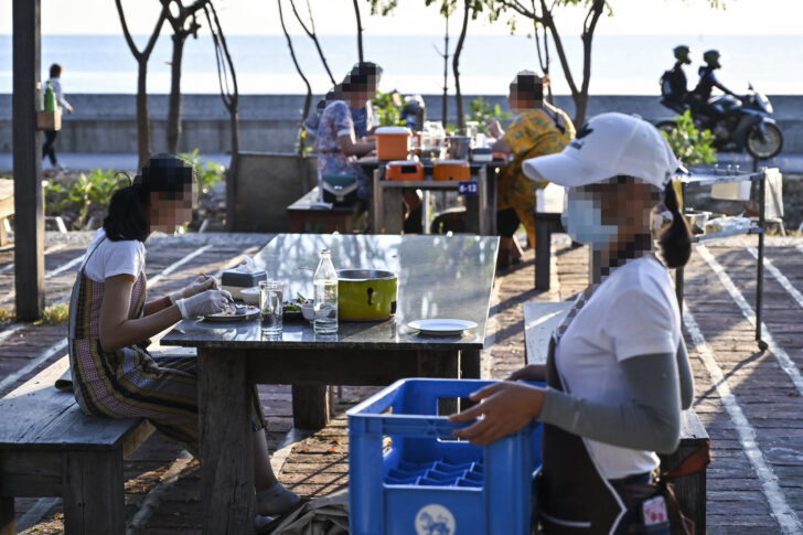 ห้ามกินในร้านอาหาร ห้ามกินในร้านอาหาร