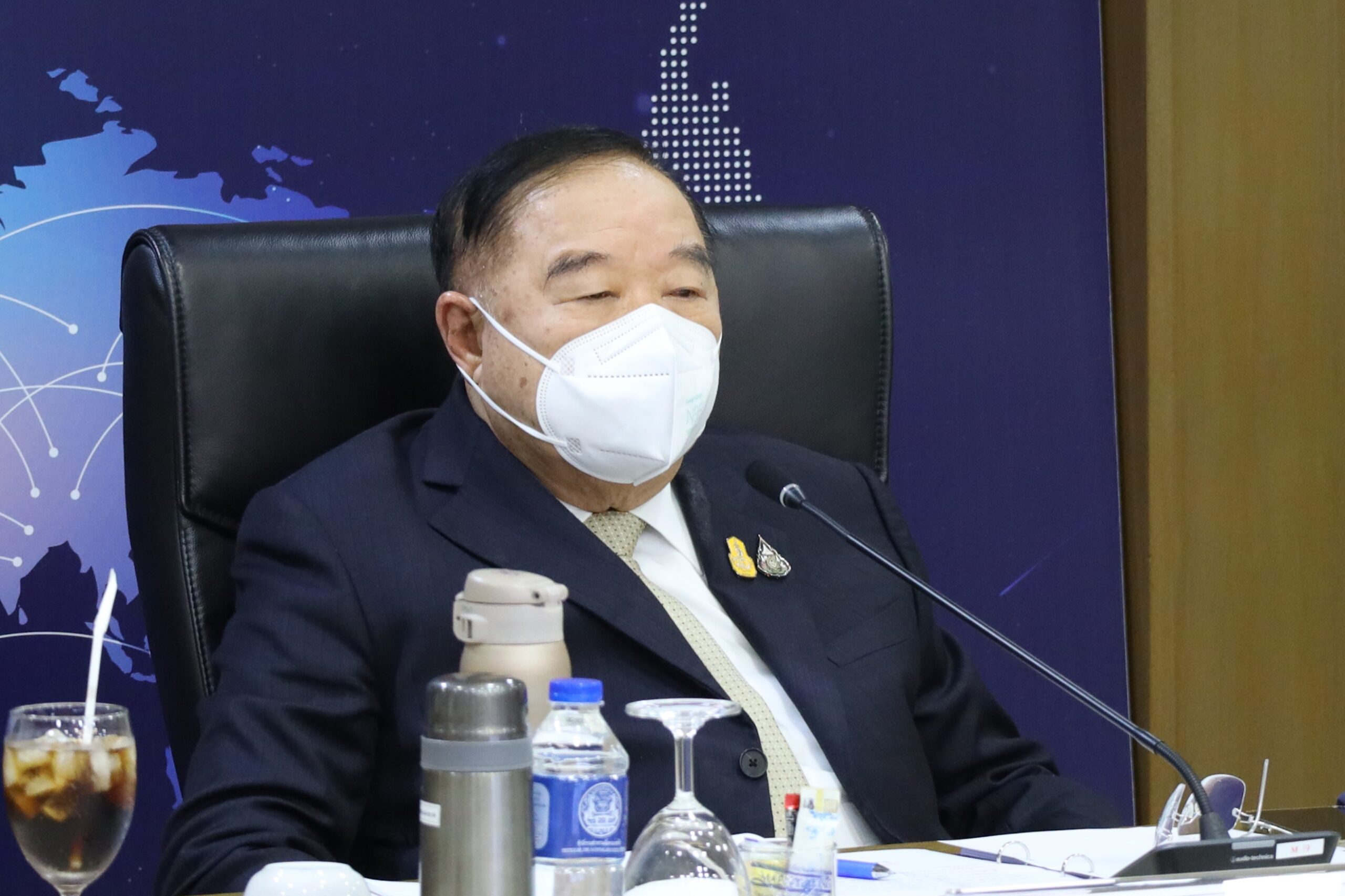ประวิตร ไฟเขียว ต่อ พ.ร.ก.ฉุกเฉิน ชายแดนใต้อีก 3 เดือน