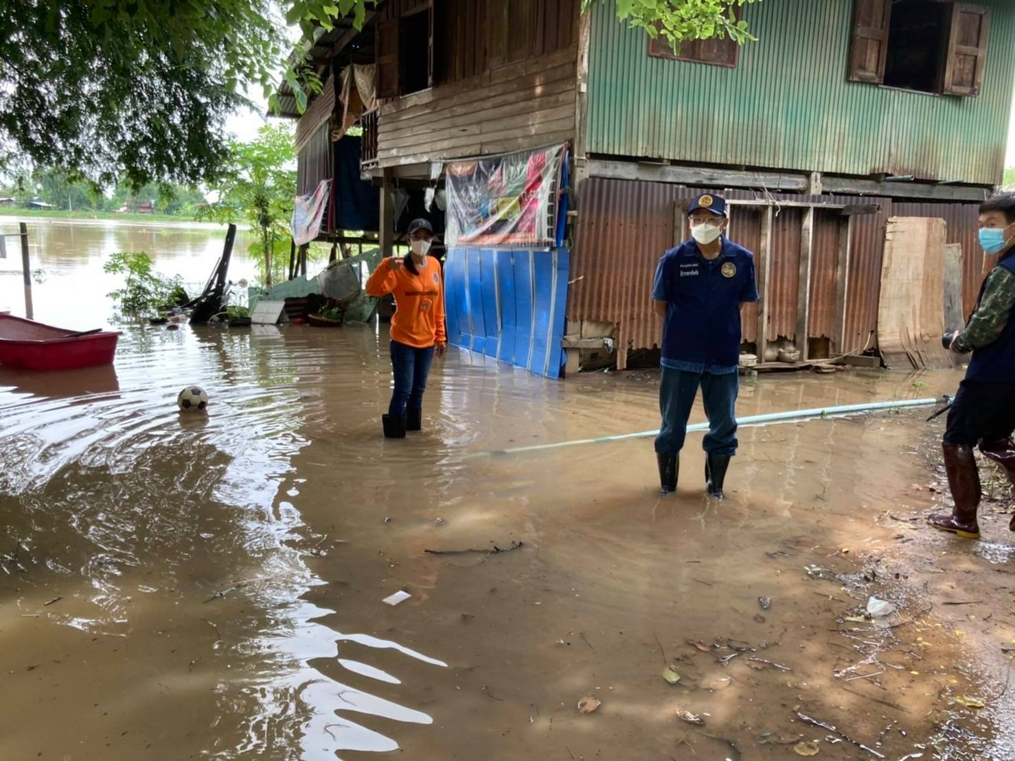 ปภ. อัพเดตสถานการณ์น้ำท่วม 12 จังหวัด เร่งระบายน้ำ-ช่วยผู้ประสบภัย