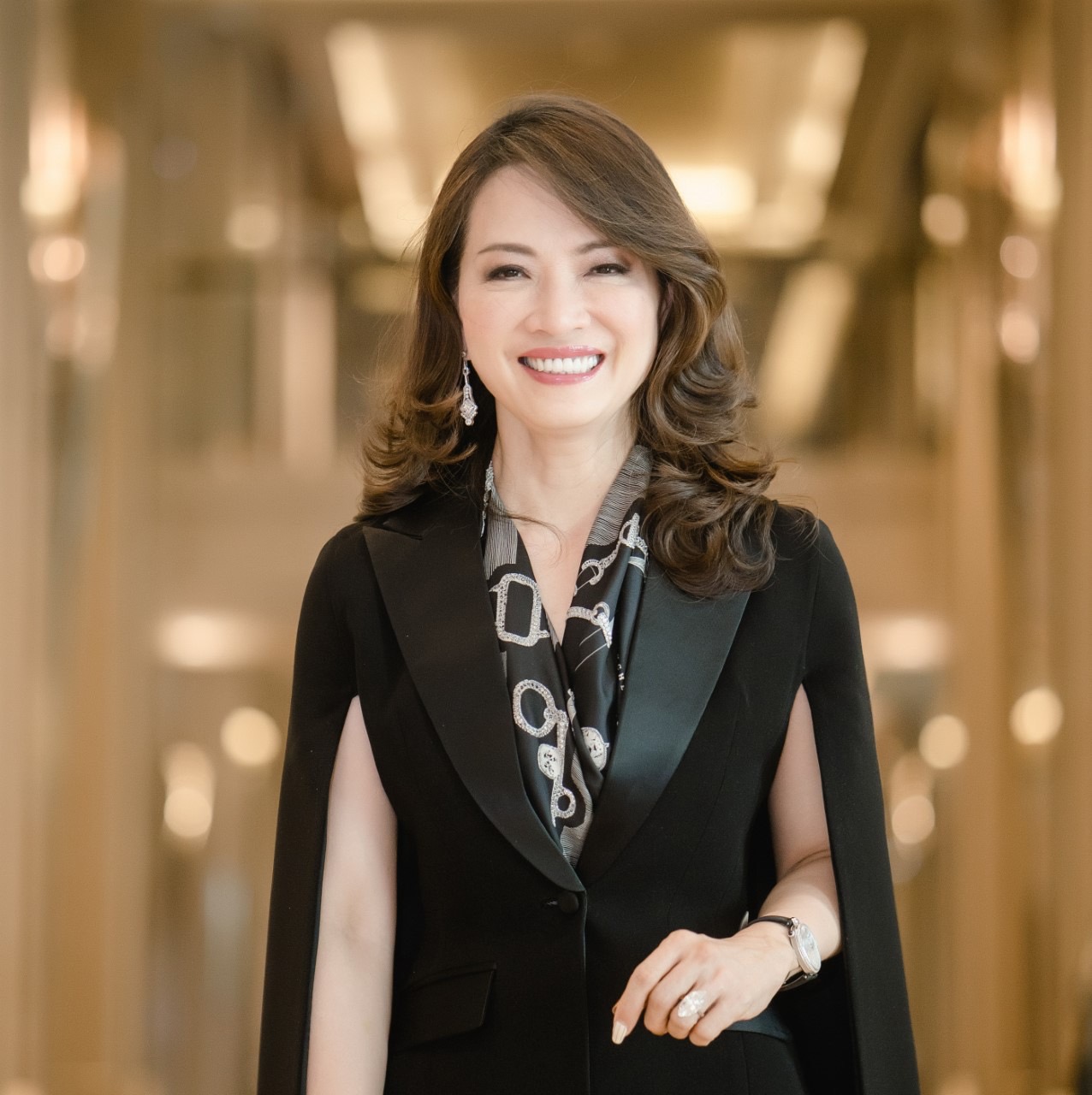จรีพร จารุกรสกุล