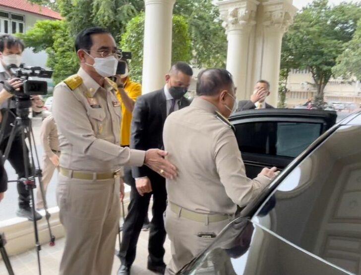 โฆษกรัฐบาล ปัด โฆษกรัฐบาล ปัด