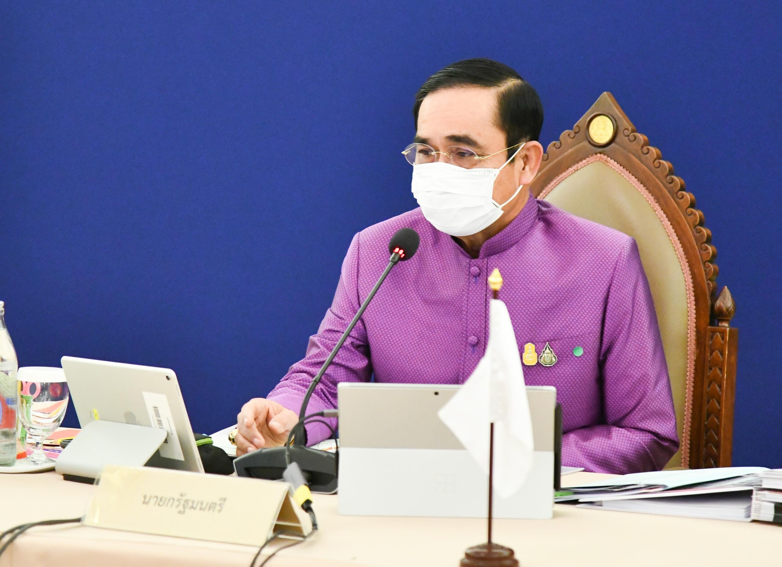 ครม.ประยุทธ์ ประชุมสุดเครียด รัฐมนตรี 4 ช.เผชิญหน้า สุพัฒนพงษ์ มองบน