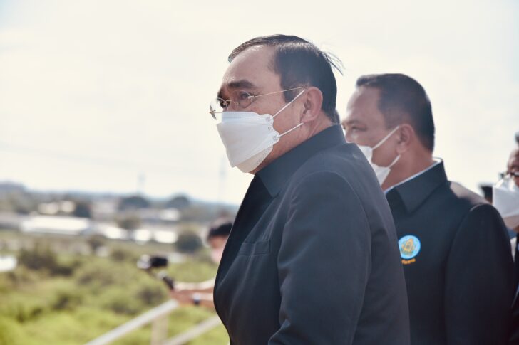 ประยุทธ์ จันทร์โอชา นายกรัฐมนตรีและรัฐมนตรีว่ากระทรวงกลาโหม สภา ประยุทธ์ จันทร์โอชา นายกรัฐมนตรีและรัฐมนตรีว่ากระทรวงกลาโหม สภา