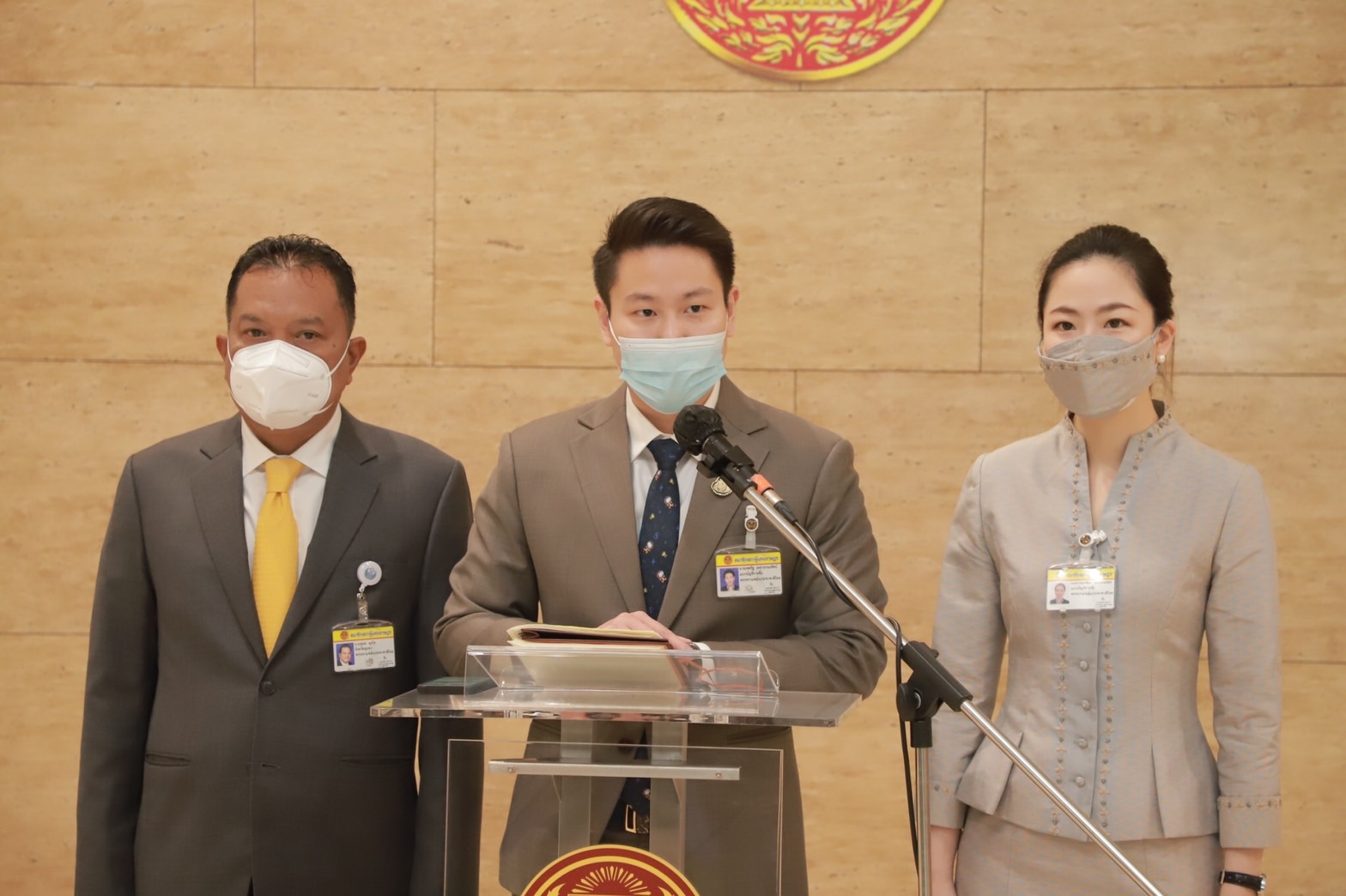 พรรคสุเทพ เท 5 เสียง รปช. ไว้วางใจ ประยุทธ์ อยู่ต่อ