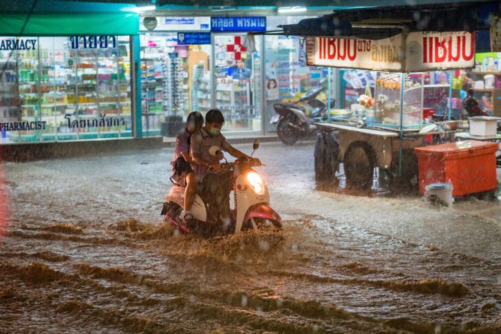 เปิดตำรารับมือพายุ-น้ำท่วม ก่อนเตี้ยนหมู่เคลื่อนตัวเข้าไทย วันนี้ (24 ก.ย.)