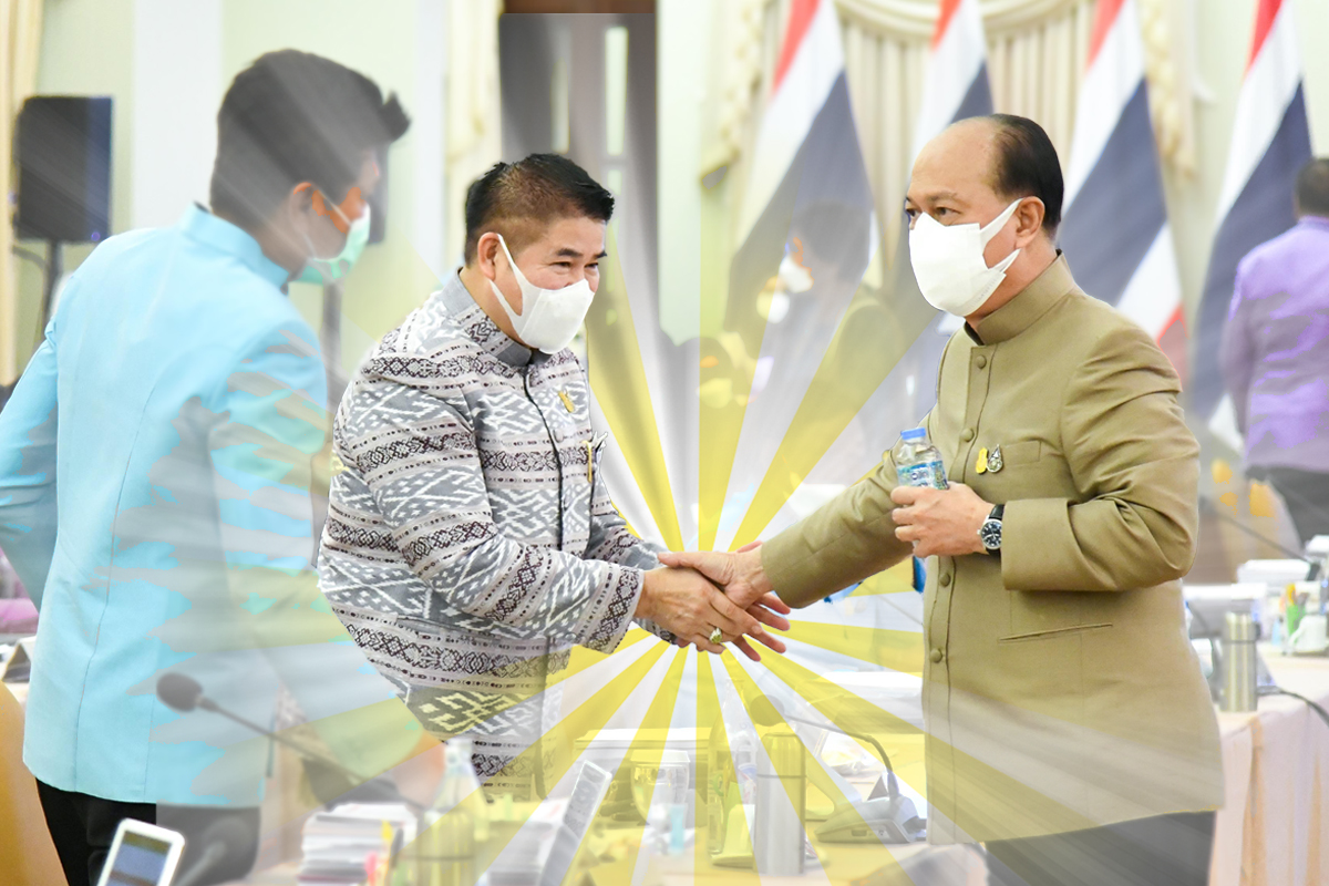 ประชุม ครม.พบหน้าครั้งแรก “บิ๊กป๊อก” หน้านิ่ง จับมือ “ร.อ.ธรรมนัส”