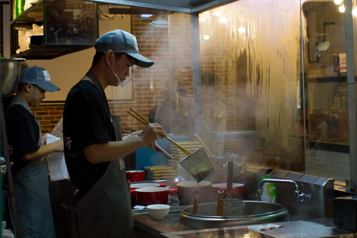 ศบค. ไม่ได้บังคับนั่งกินในร้านอาหาร ต้องฉีดวัคซีน-ตรวจ ATK