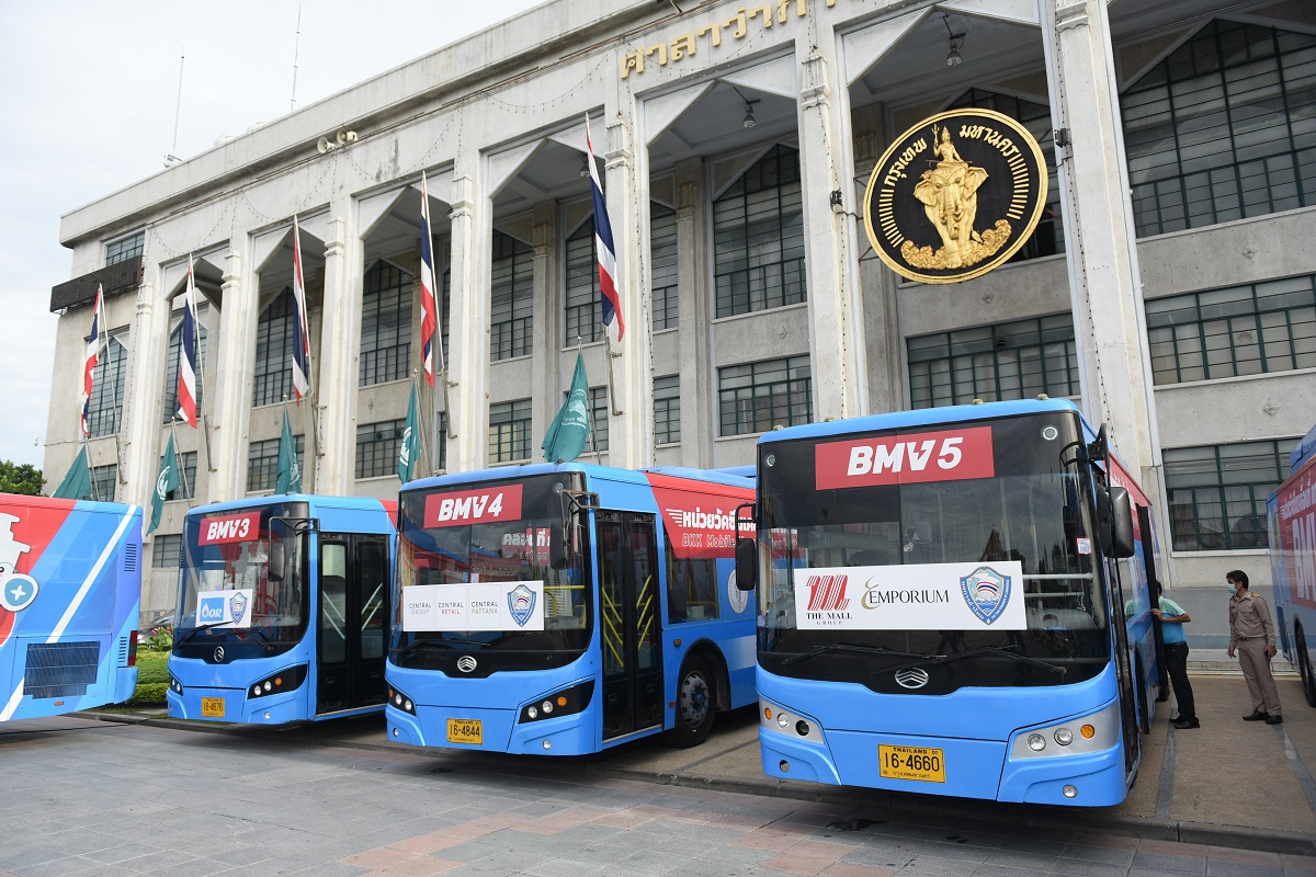 เอกชนส่งมอบรถฉีดวัคซีนเคลื่อนที่ BMV กทม.ลุยฉีดให้ประชาชน