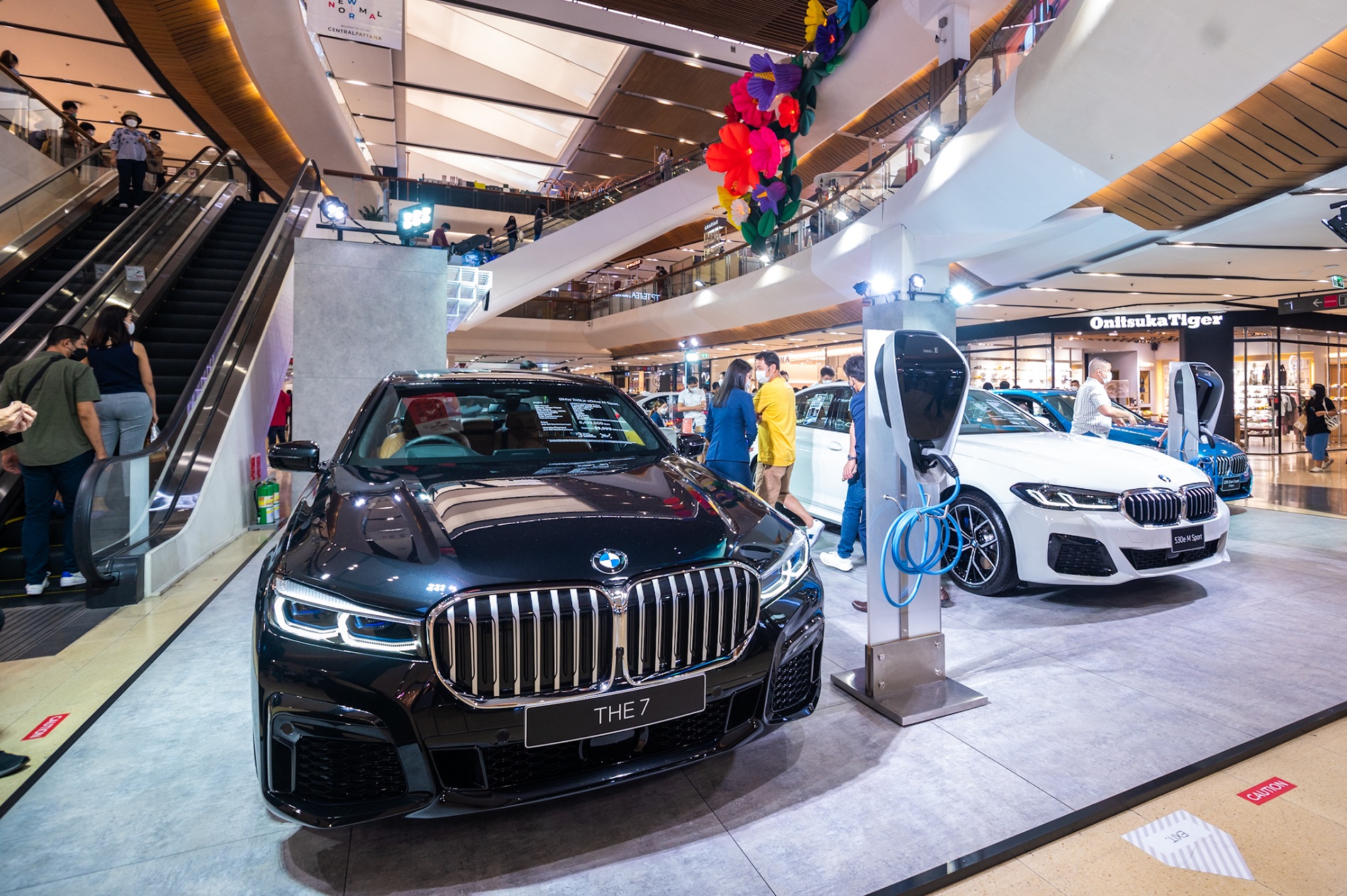 BMW จัดหนักไตรมาส 4 ส่ง iX50 ถล่มตลาดรถยนต์ไฟฟ้าอีกระลอก