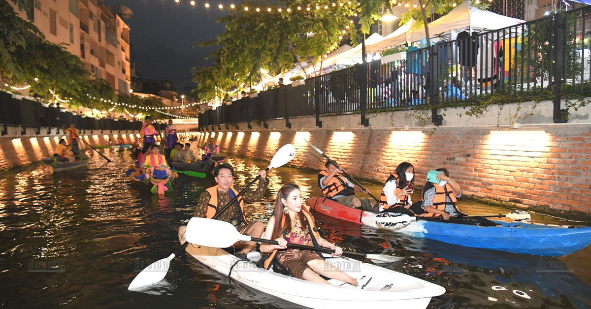 กทม.ฟื้นถนนคนเดิน “คลองโอ่งอ่าง” คุมโควิด-แจกบัตรพายเรือคยักฟรี