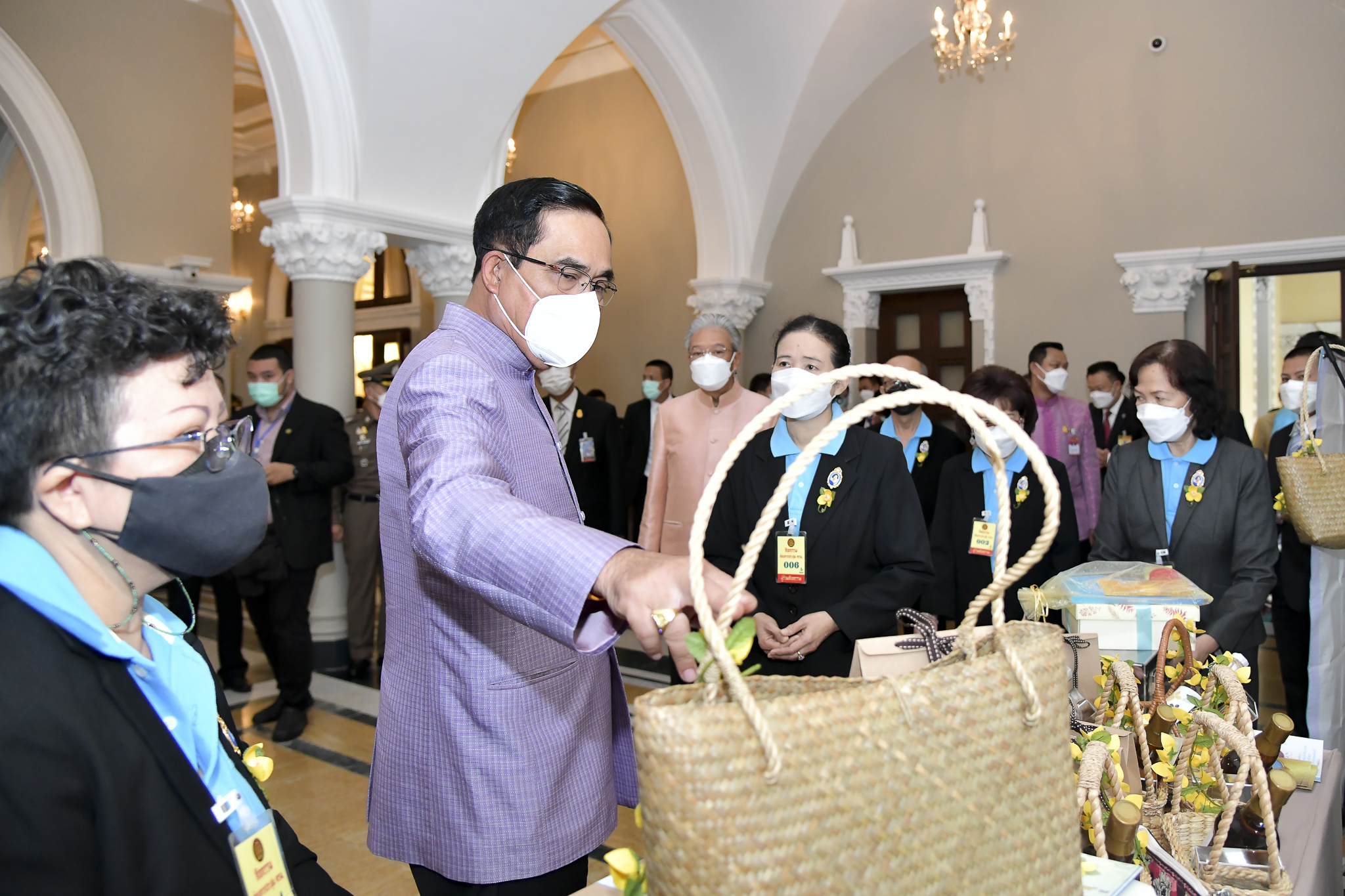 พล.อ.ประยุทธ์ จันทร์โอชา นายกรัฐมนตรีและรัฐมนตรีว่ากระทรวงกลาโหม