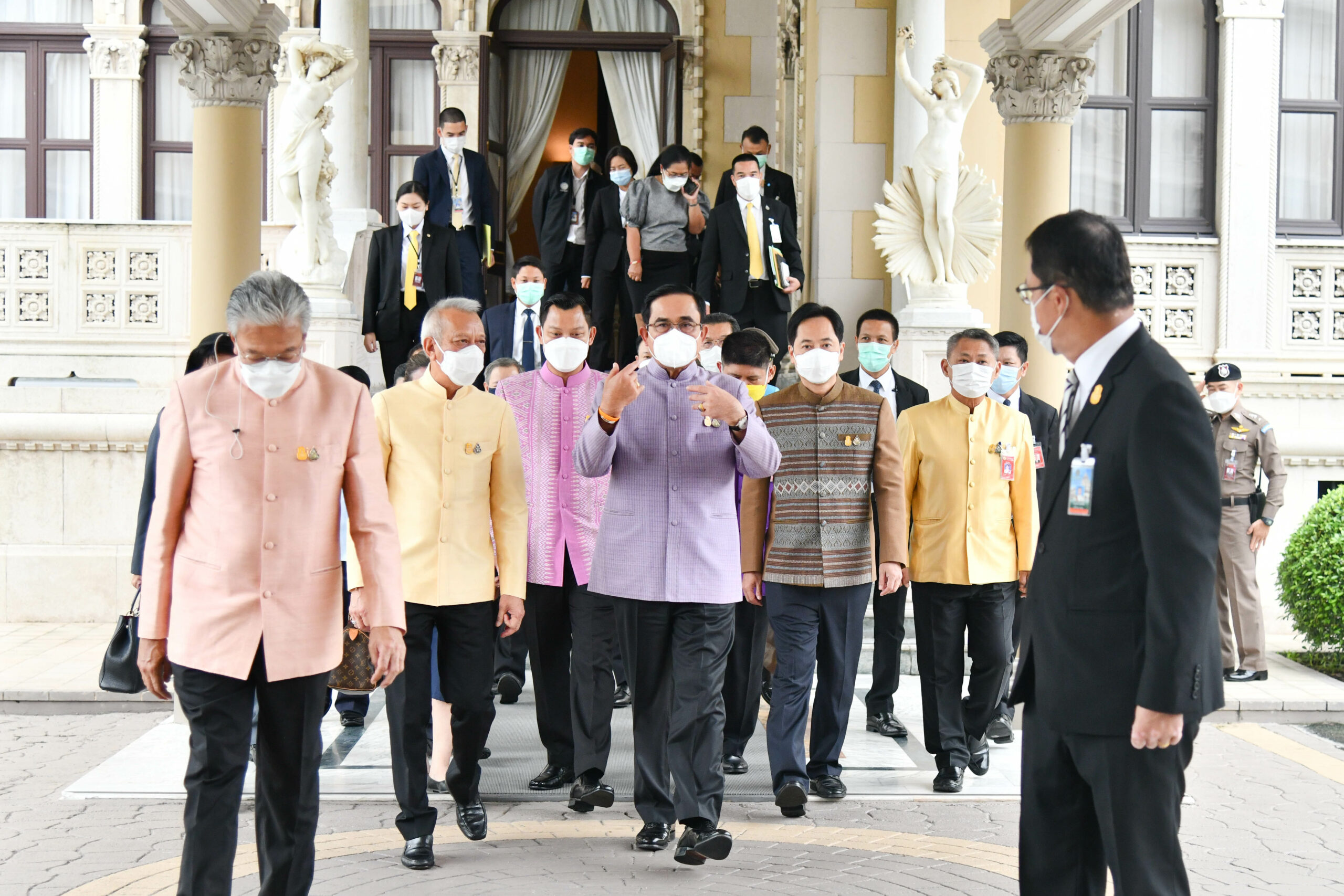 พล.อ.ประยุทธ์ จันทร์โอชา นายกรัฐมนตรีและรัฐมนตรีว่ากระทรวงกลาโหม