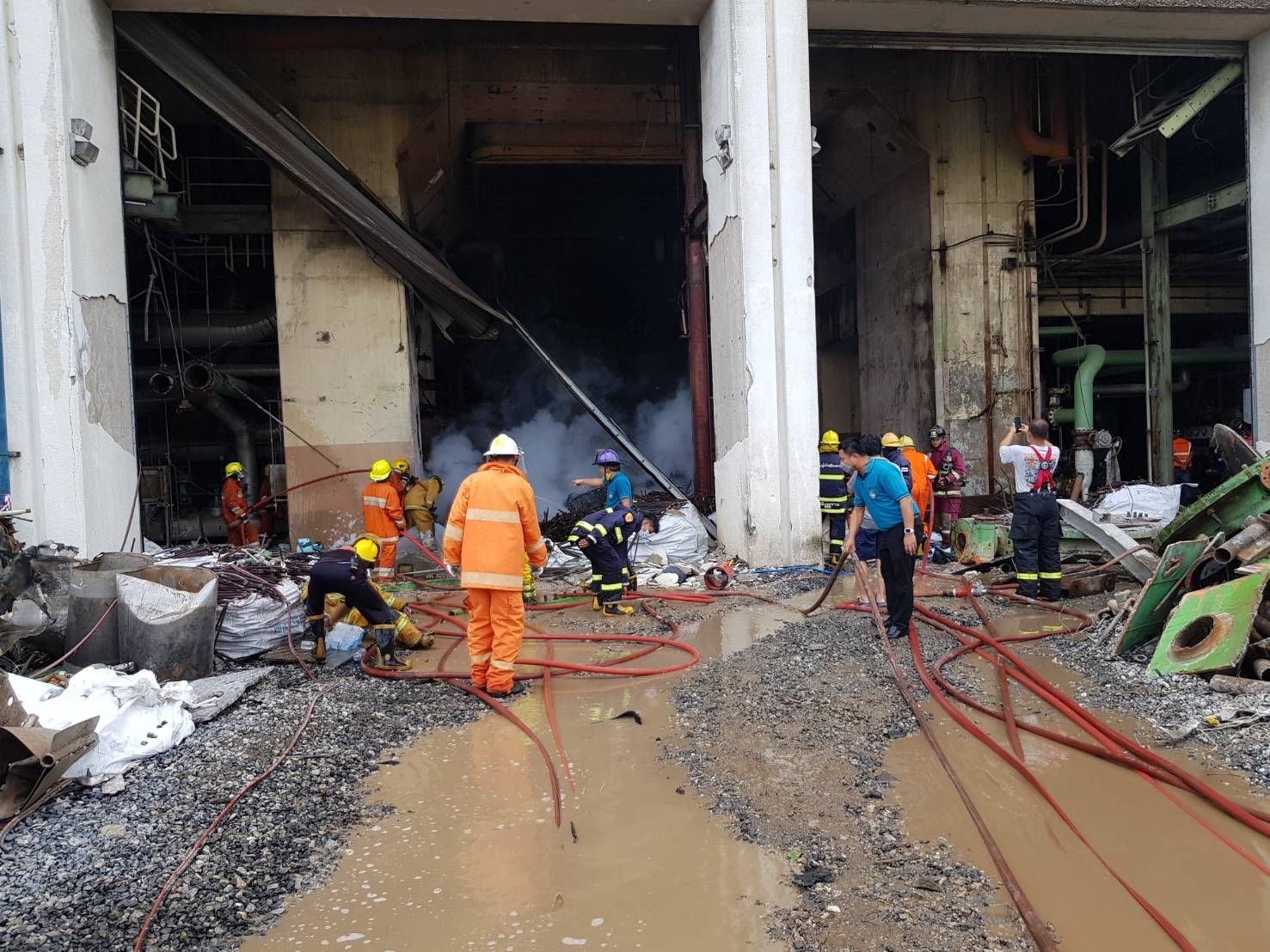 ไฟไหม้โรงไฟฟ้าพระนครใต้ เช้านี้ คุมเพลิงได้แล้ว