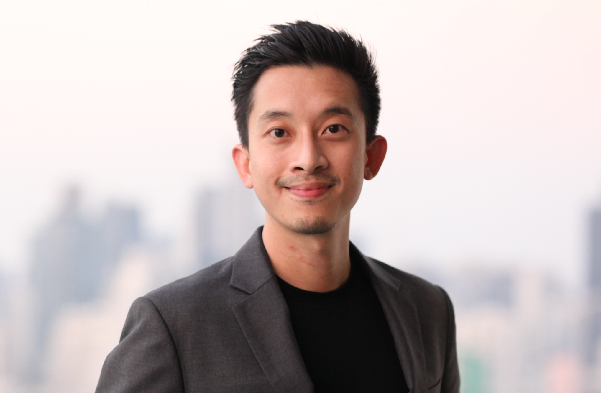 “ณัฐพงศ์” ลูกเขยทักษิณ ตอบชัด ไม่เข้าเพื่อไทย โฟกัส CEO อสังหาฯ