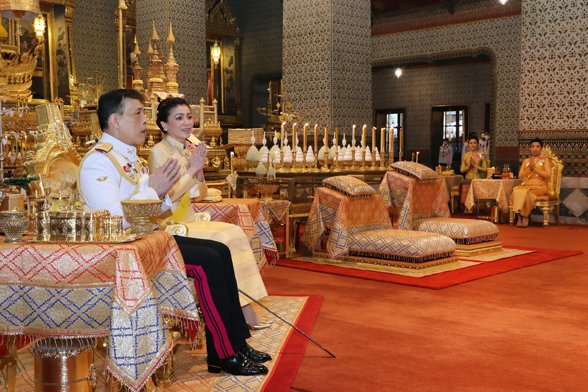 ศิระกรานพระภูบาลนวมินทร์ ‘ในหลวงในความทรงจำ’ ‘ร.10-ราชินี’ ทรงบำเพ็ญพระราชกุศล