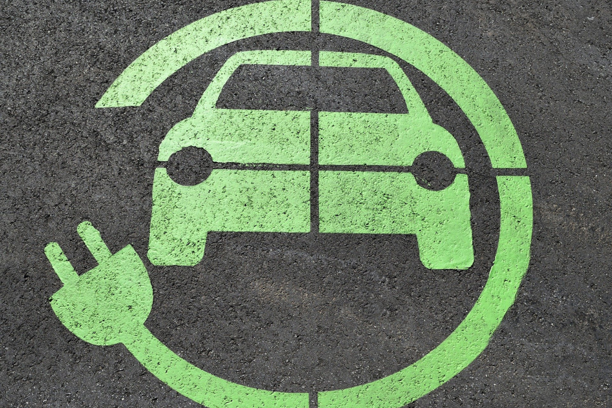 ซื้อรถยนต์ไฟฟ้า (EV) ต้องปรับปรุงระบบไฟฟ้าที่บ้านอย่างไรบ้าง ?