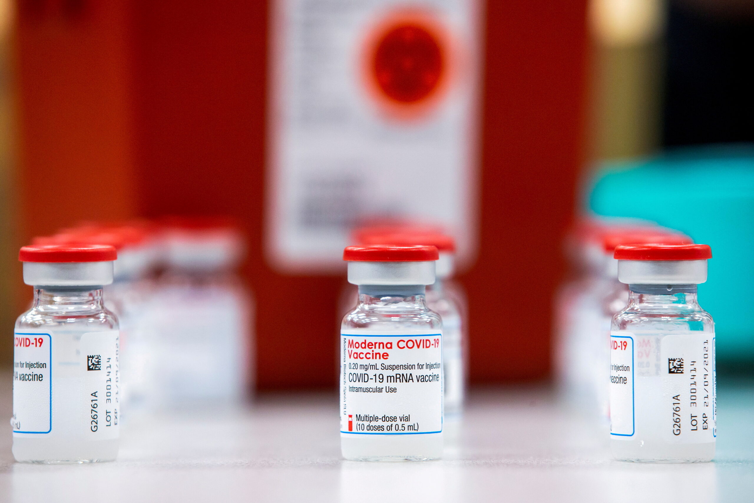 ฝรั่งเศส แนะนำคนอายุต่ำกว่า 30 ปี เลี่ยงฉีดวัคซีนโมเดอร์นา – ต่างประเทศ