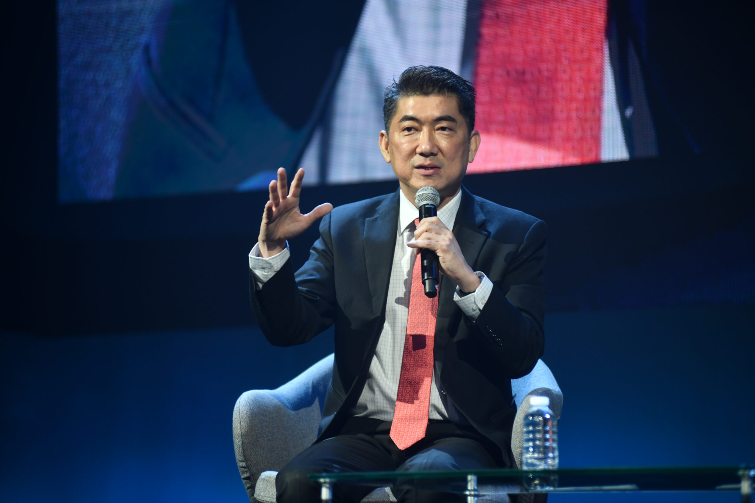 ประสิทธิ์ บุญดวงประเสริฐ ถอดรหัส DNA ซีพีเอฟ ฝ่าโควิด