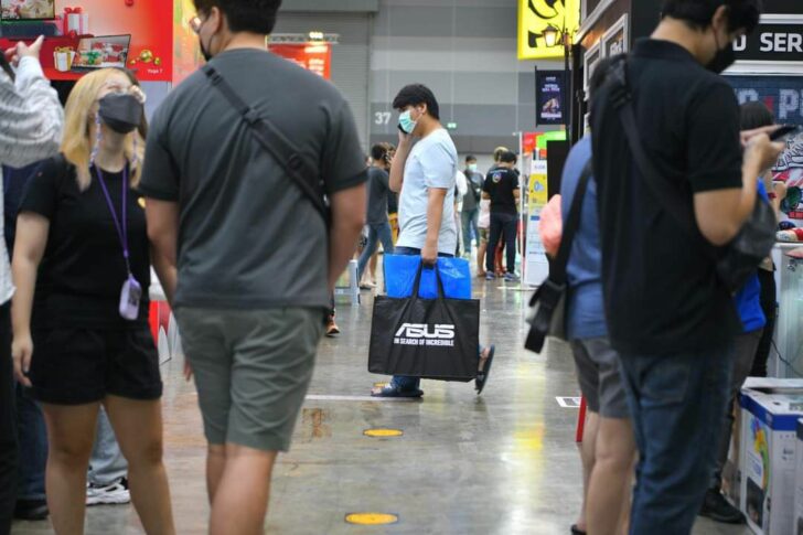 คอมมาร์ตวันสุดท้ายแล้วจ้า คอมมาร์ตวันสุดท้ายแล้วจ้า