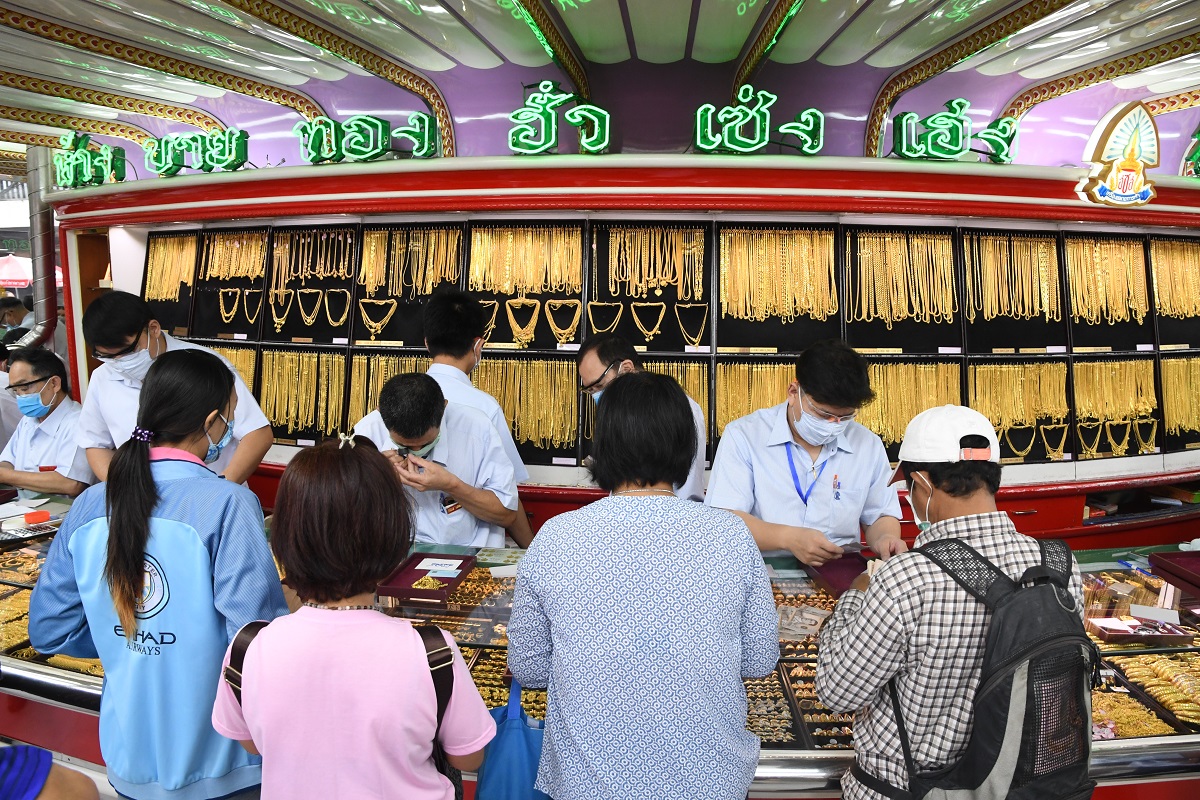 วิกฤตยูเครนหนุนราคาทองคำเพิ่มขึ้นทำจุดสูงสุดในรอบเกือบ 18 เดือน