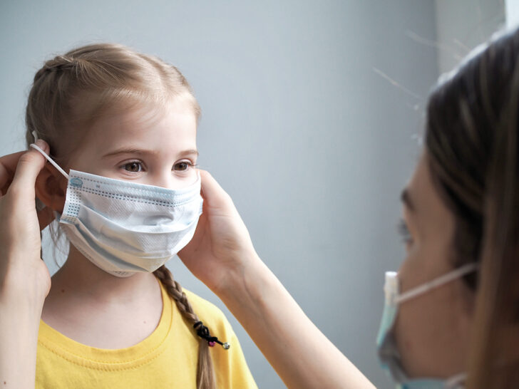Family,Mom,And,Daughter,Wearing,Facemask,During,Coronavirus.,Mother,Puts