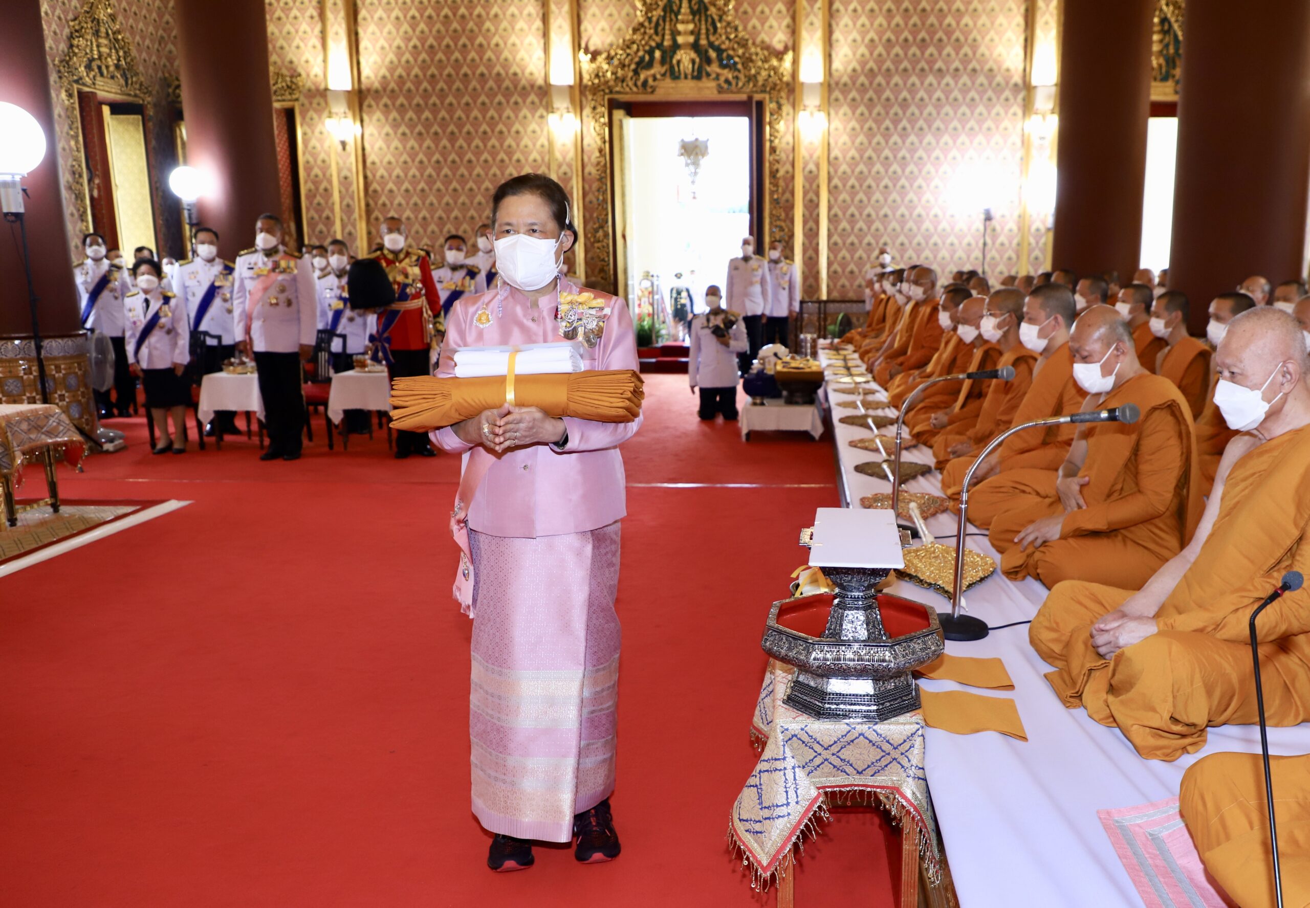 กรมสมเด็จพระเทพฯ เสด็จฯแทนพระองค์ ถวายผ้าพระกฐิน วัดเทพศิรินทราวาส