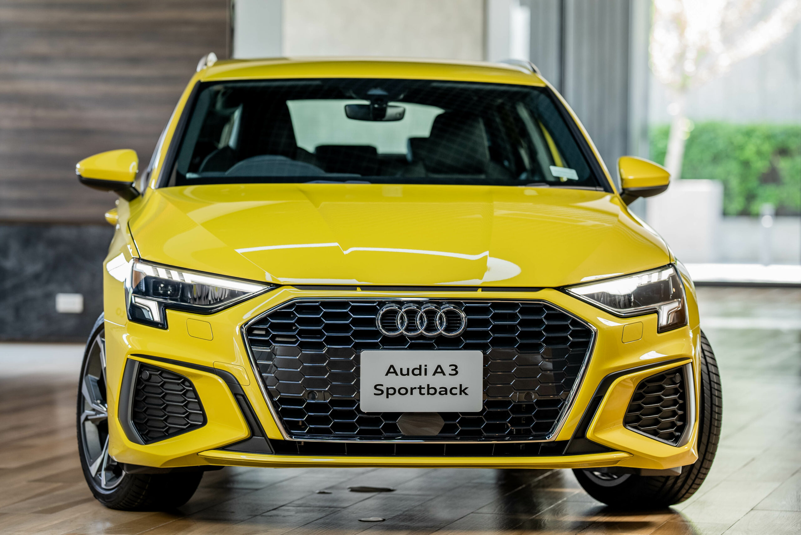 ออดี้ A3 Sportback 35 TFSI S line หรูเริดราคา  2 ล้านต้นๆ