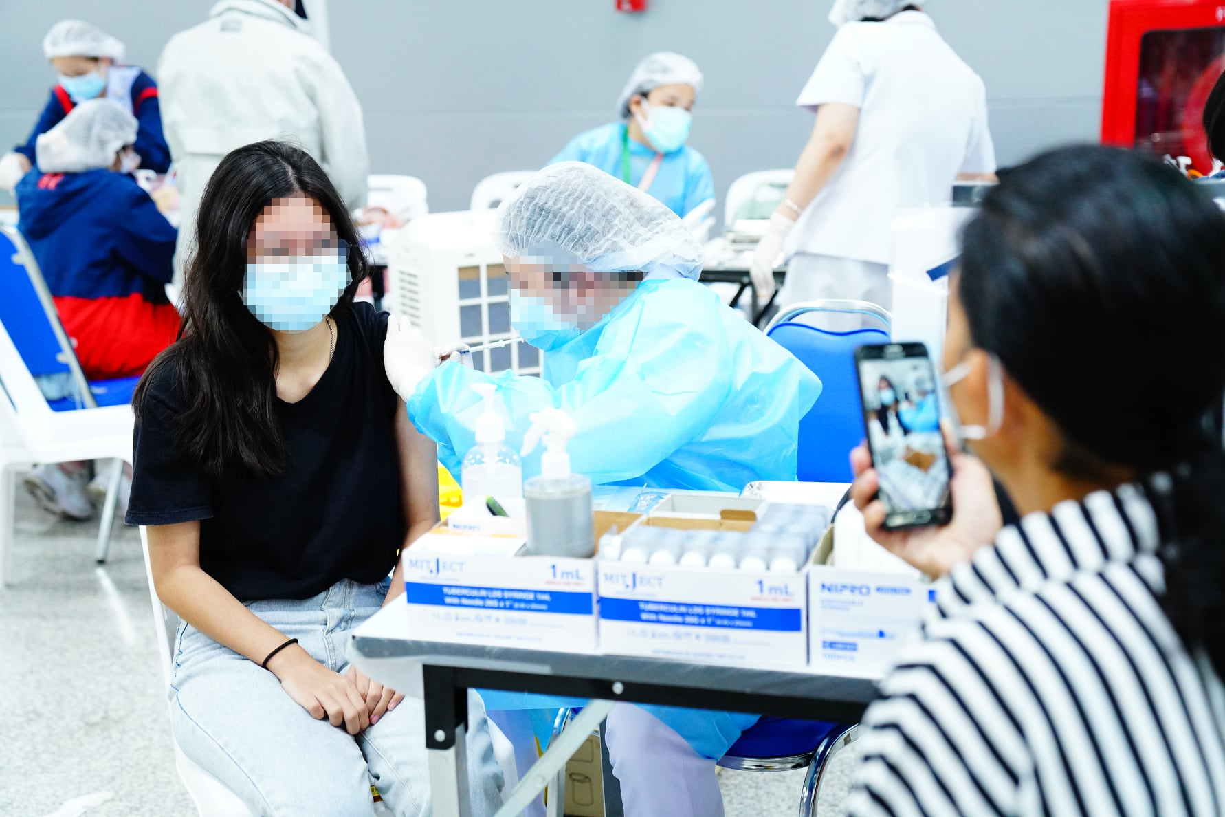 ศูนย์ฯบางซื่อ เปิดลงทะเบียนฉีดเข็ม 3 ผ่านค่ายมือถือ 10 พ.ย.