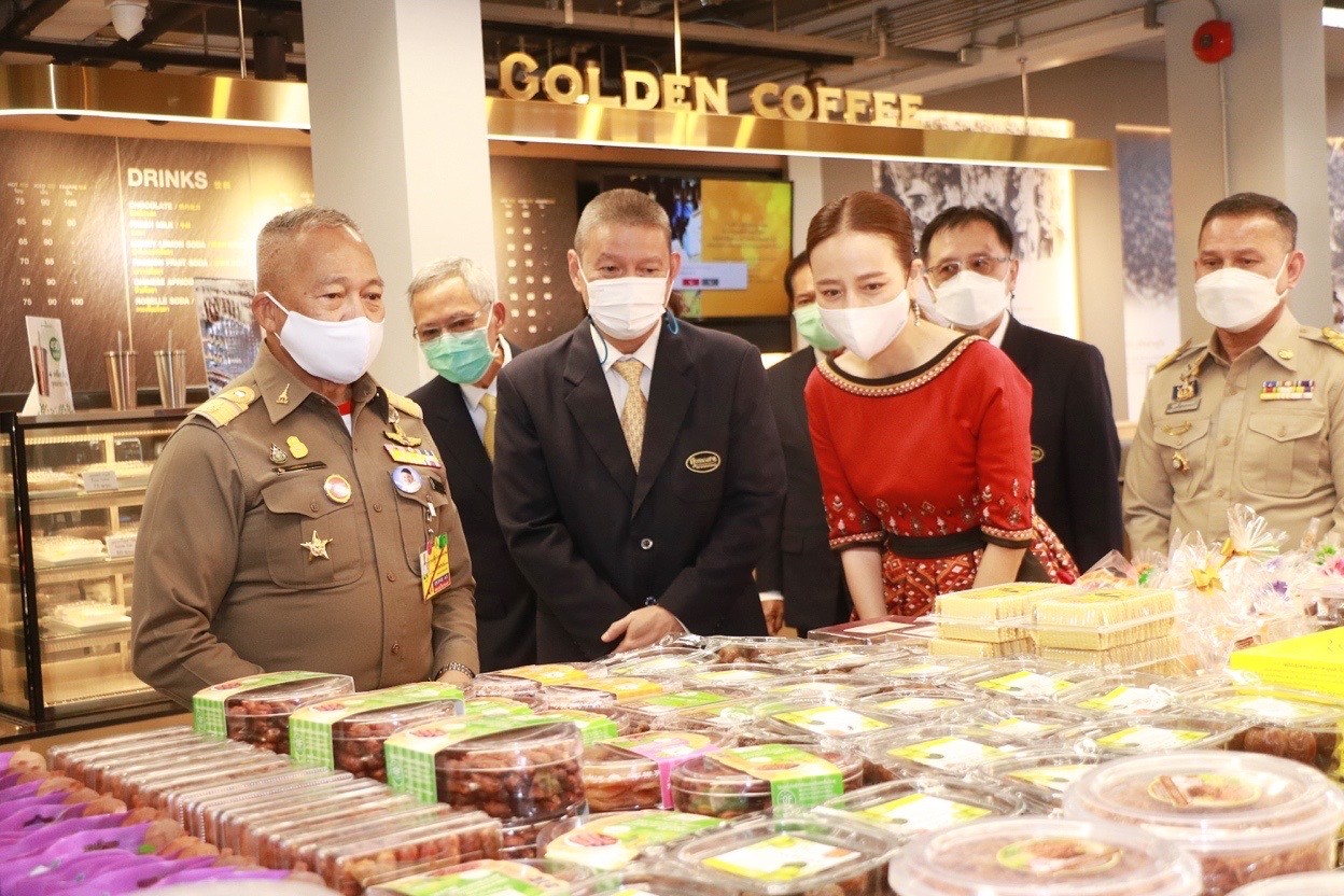 โกลเด้น เพลซ เพชรบุรี เน้นกลุ่มคนท้องถิ่นรักสุขภาพ