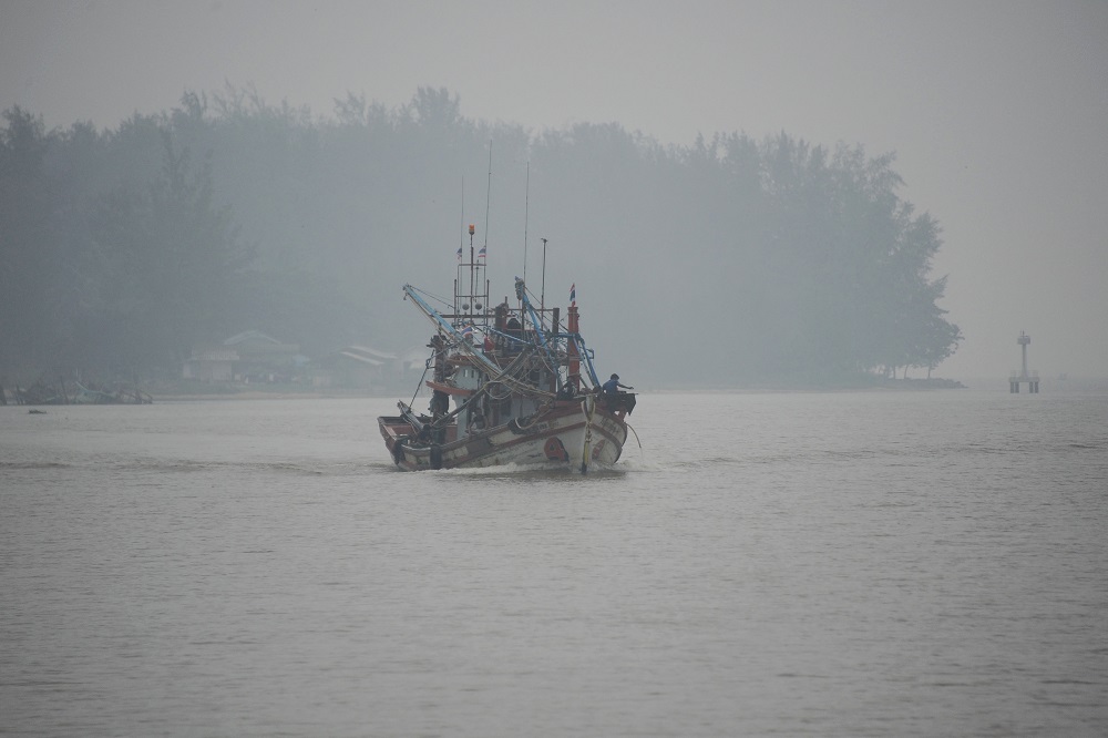 สภาพอากาศวันนี้ (24 ต.ค.) ภาคใต้ฝั่งอ่าวไทย 6 จังหวัด เสี่ยงภัยฝนตกหนัก