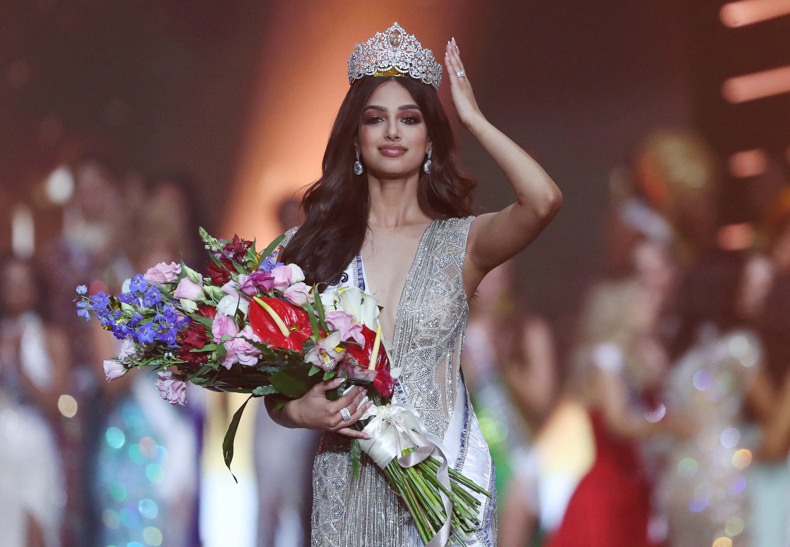 Miss Universe 2021 :  “Harnaaz Sandhu” จากอินเดีย เป็นนางงามจักรวาลคนที่ 70
