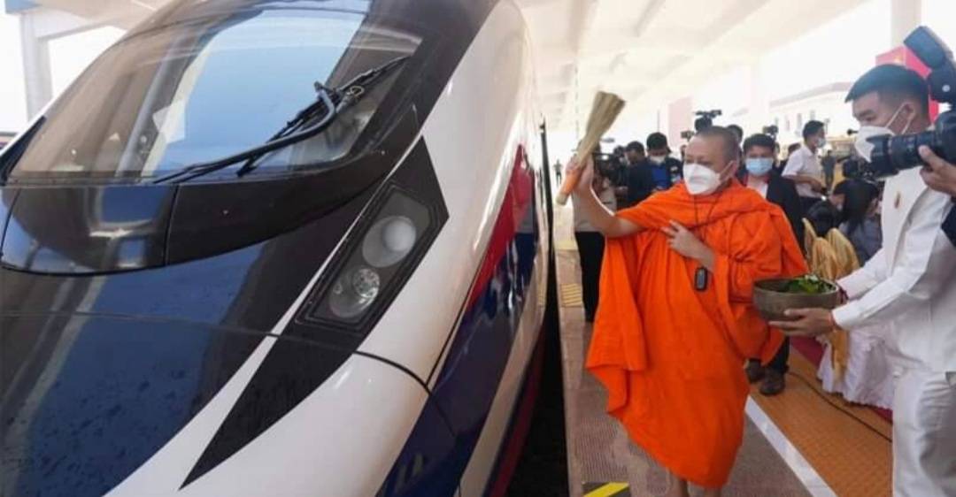 เปิดหวูดรถไฟลาว-จีน ให้บริการเชิงพาณิชย์ 4 ธ.ค.
