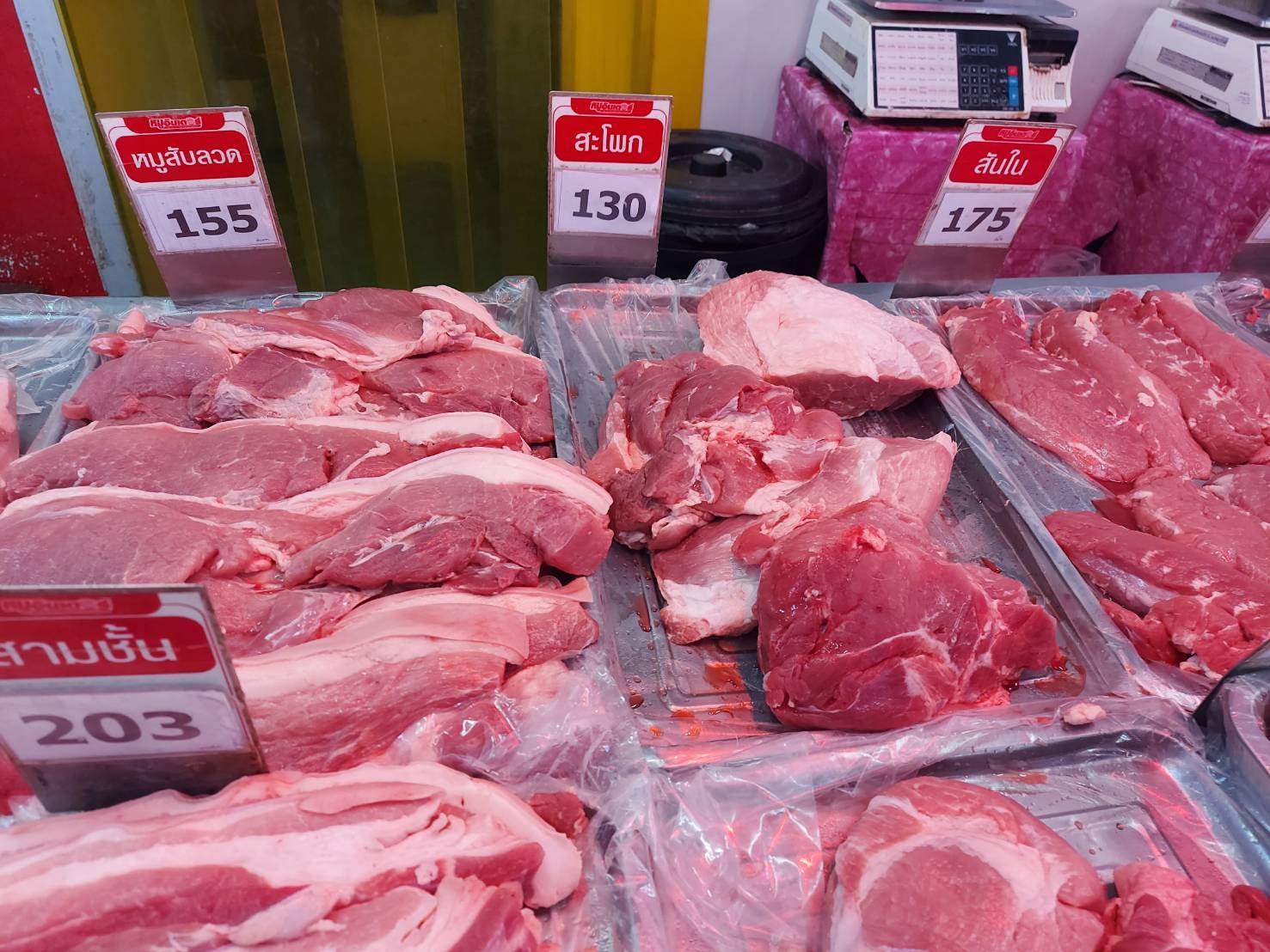 พาณิชย์ลำพูน จับมือ หมูอินเตอร์ ขายหมูเนื้อแดงกิโลกรัมละ 130 บาท