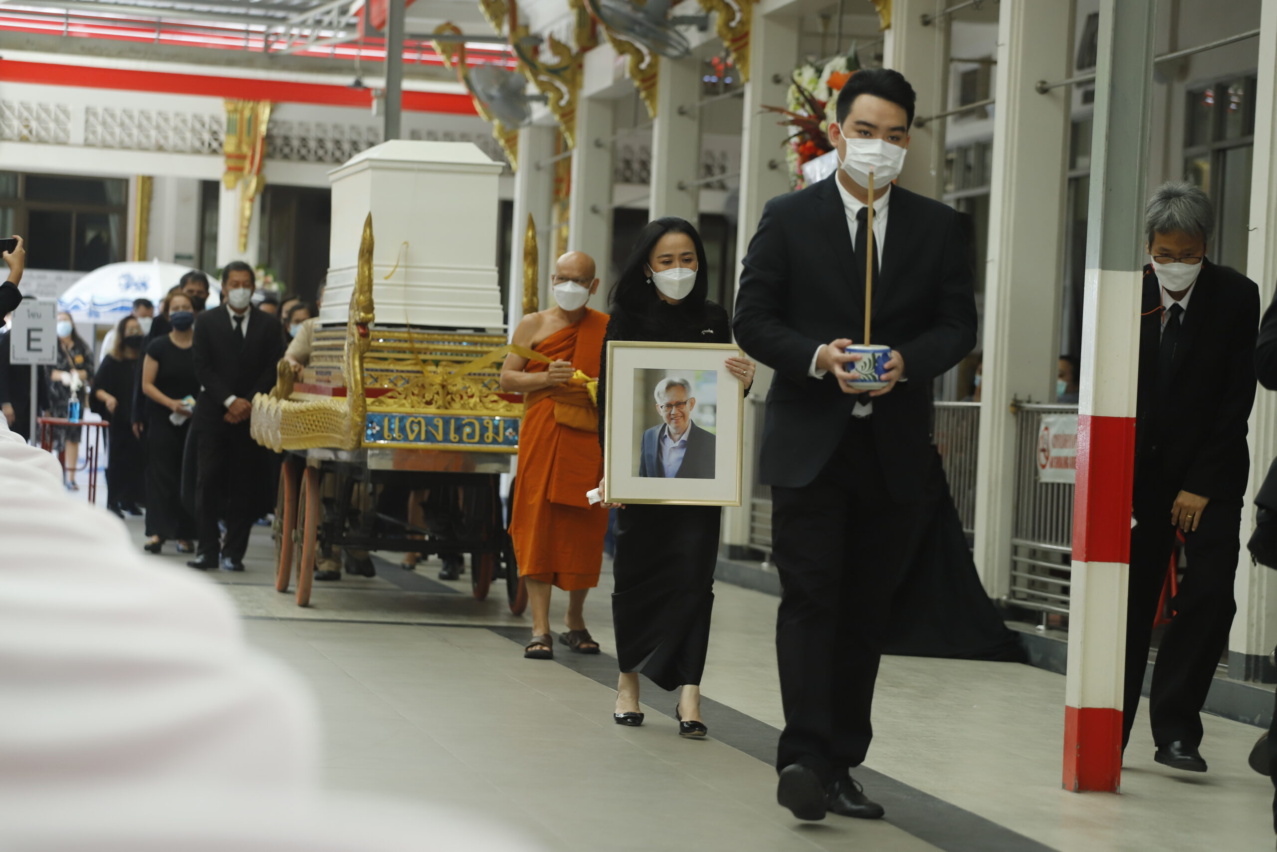 หลากวงการร่วมอาลัยแน่น ฌาปนกิจ “ฐากูร บุนปาน” อดีตรองปธ.มติชน