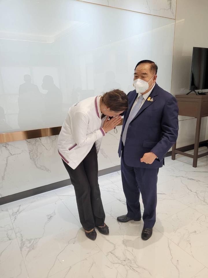 พลังประชารัฐ : สรัลรัศมิ์ เจนจาคะ