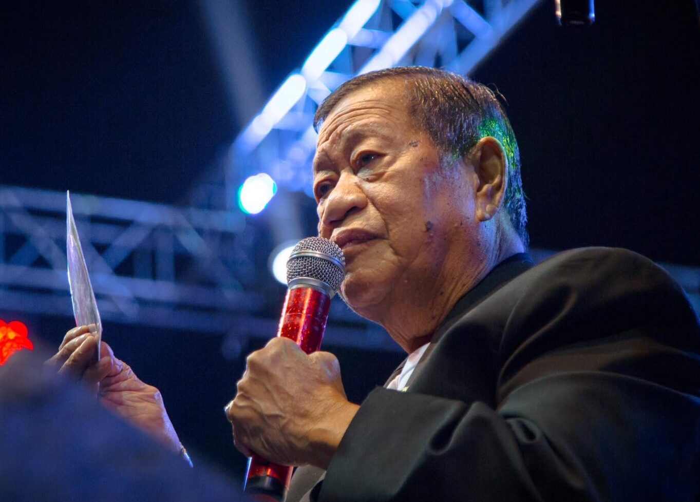 ไวพจน์ เพชรสุพรรณ