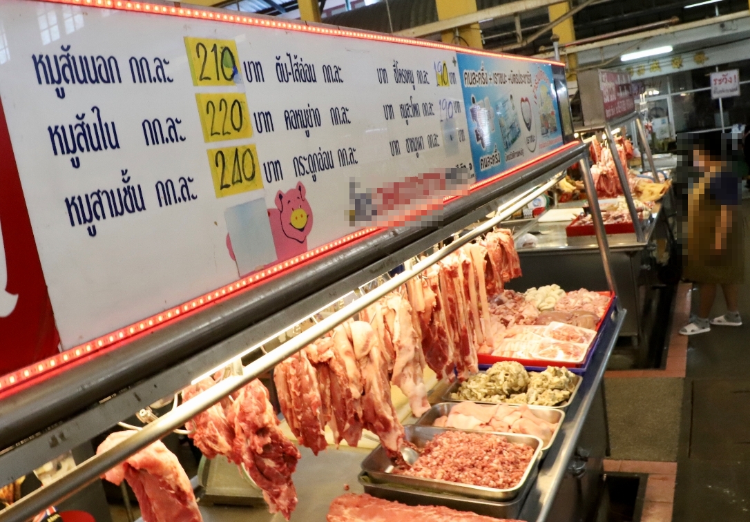 ราคาหมูยังอยู่ 200 บาทต่อกิโลกรัม หลังจุรินทร์สั่งเบรกส่งออก
